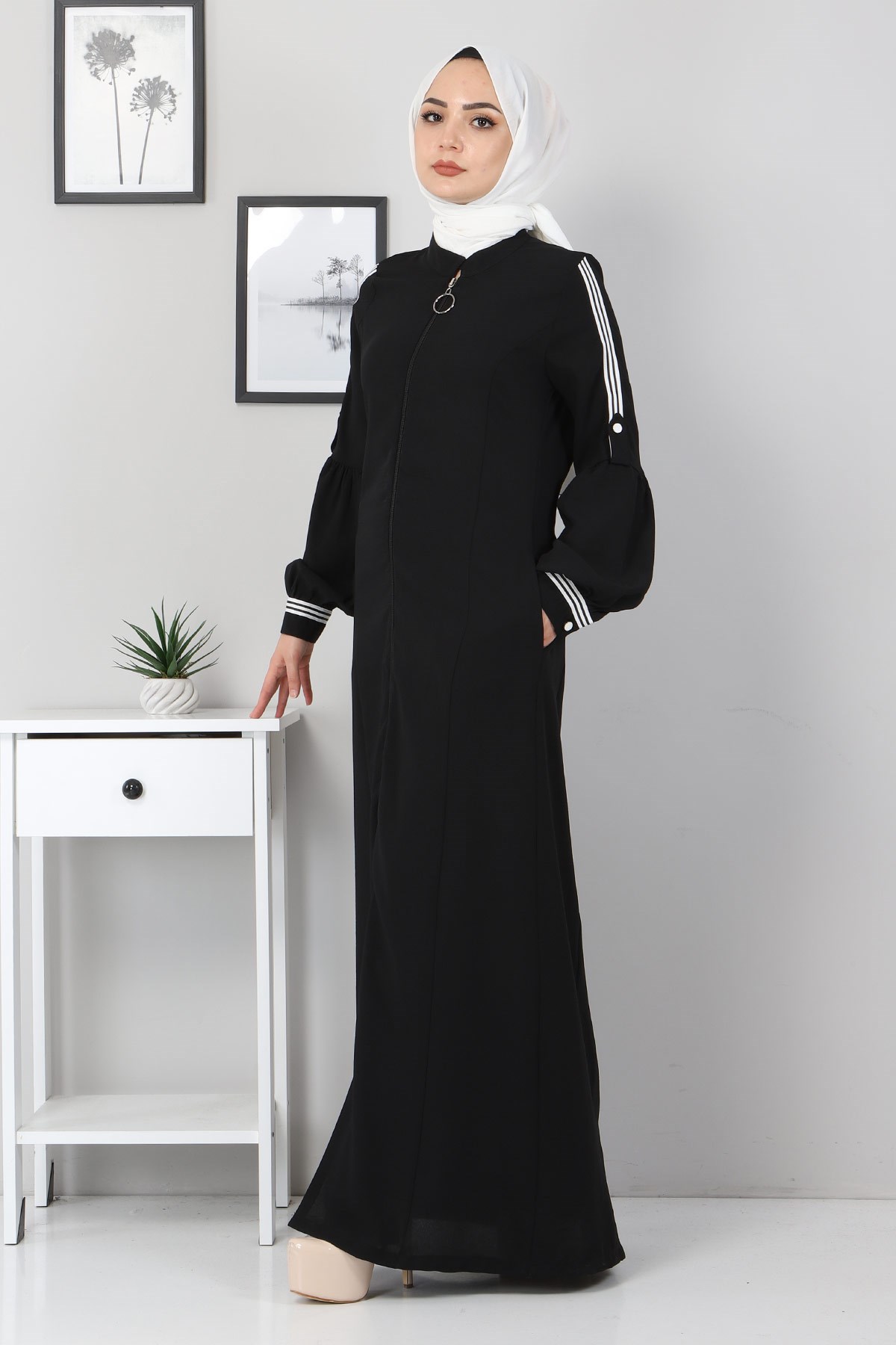 Şerit Detaylı Ferace Siyah 10810