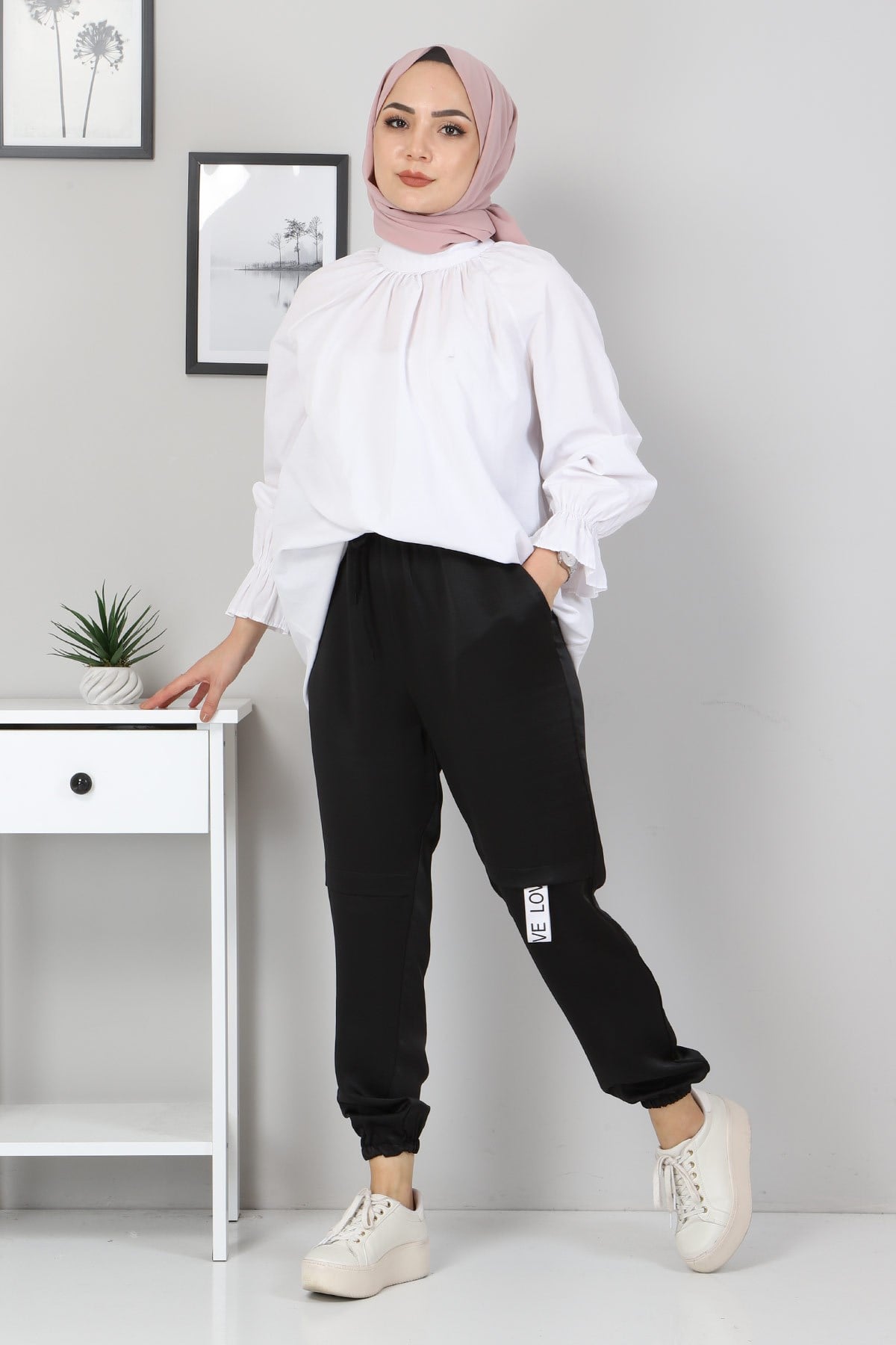 Yazı Detaylı Lastikli Pantolon Siyah 10796