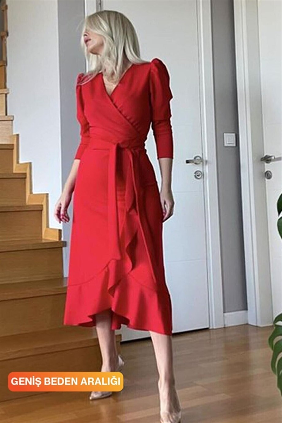 Uzun Kollu Kuşaklı Volan Etek Elbise Kırmızı