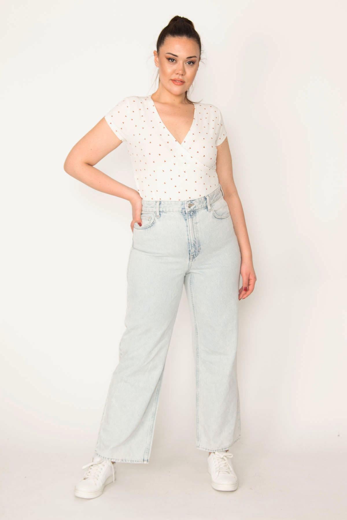 Kadın Büyük Beden Mavi Yıkama Efektli Mom Jean Pantolon 65N38288