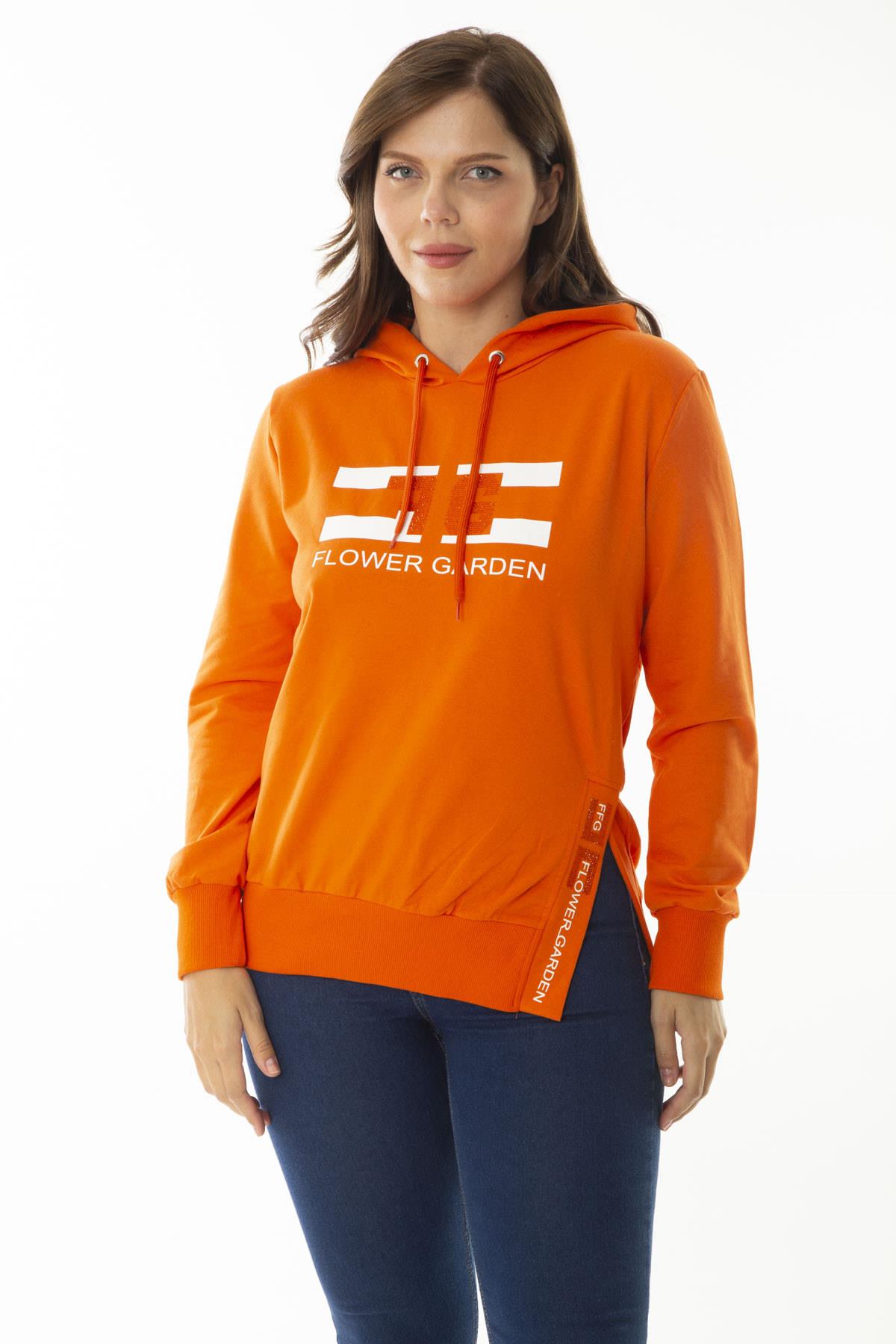 Kadın Büyük Beden Oranj Taş Ve Baskı Detaylı Kapşonlu Yan Yırtmaçlı Sweatshirt 65N36867