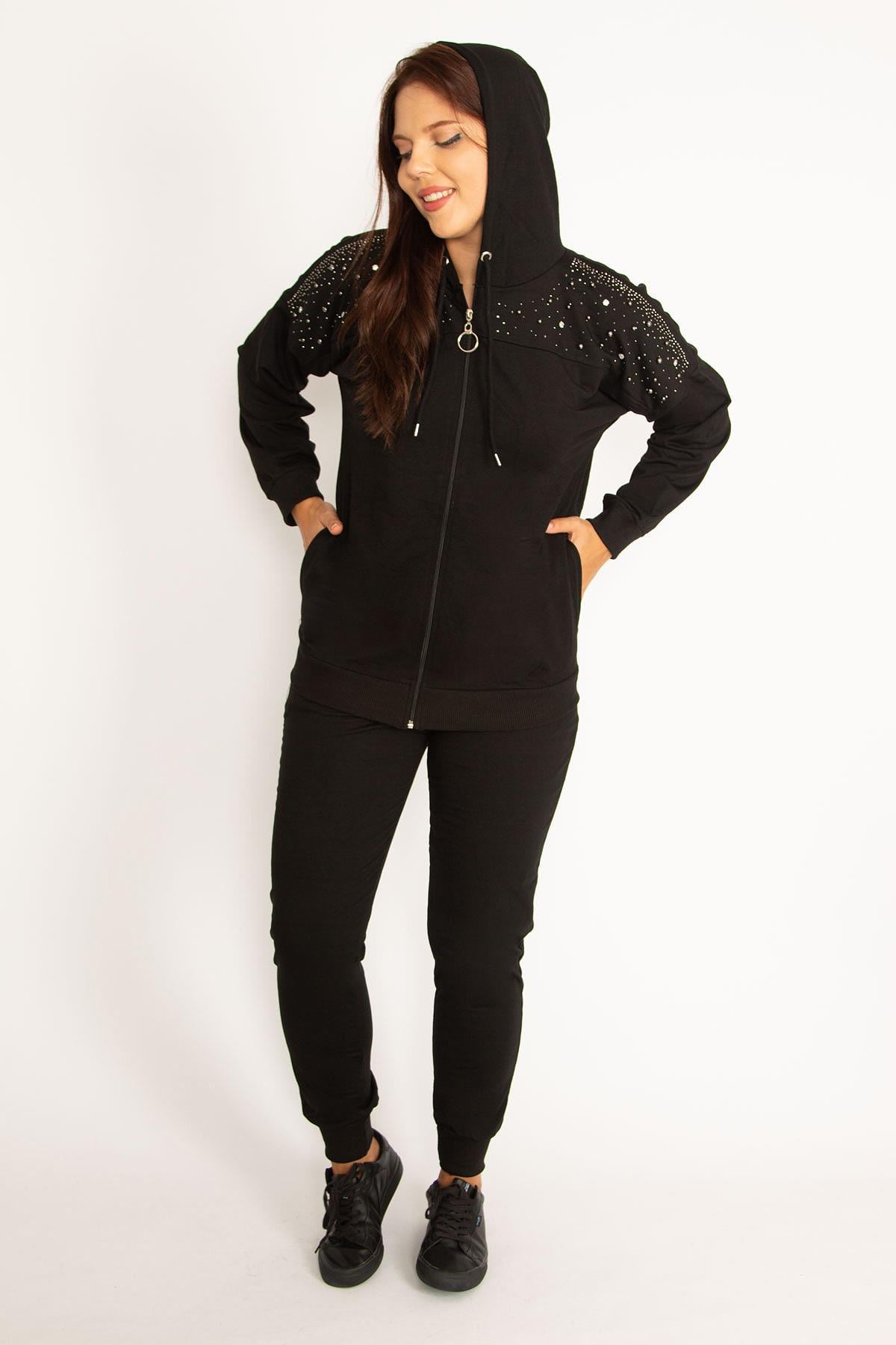 Kadın Büyük Beden Siyah Taş Detaylı Ön Fermuar Ve Kapşonlu Sweatshirt Pantolon İkili Takım 65N38387