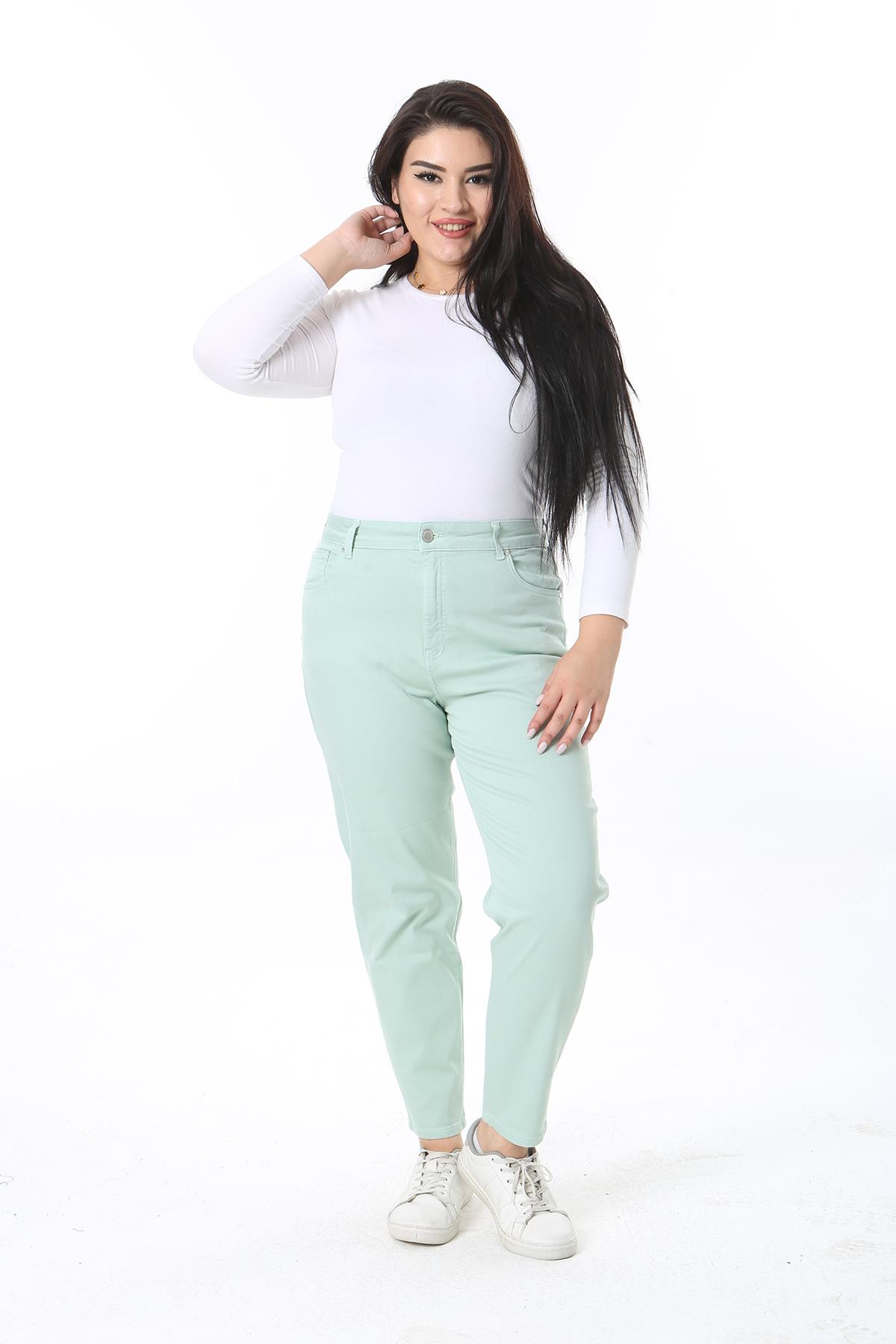 Kadın Büyük Beden Yeşil Gabardin Kumaş 5 Cepli Likralı Pantolon 65N38394