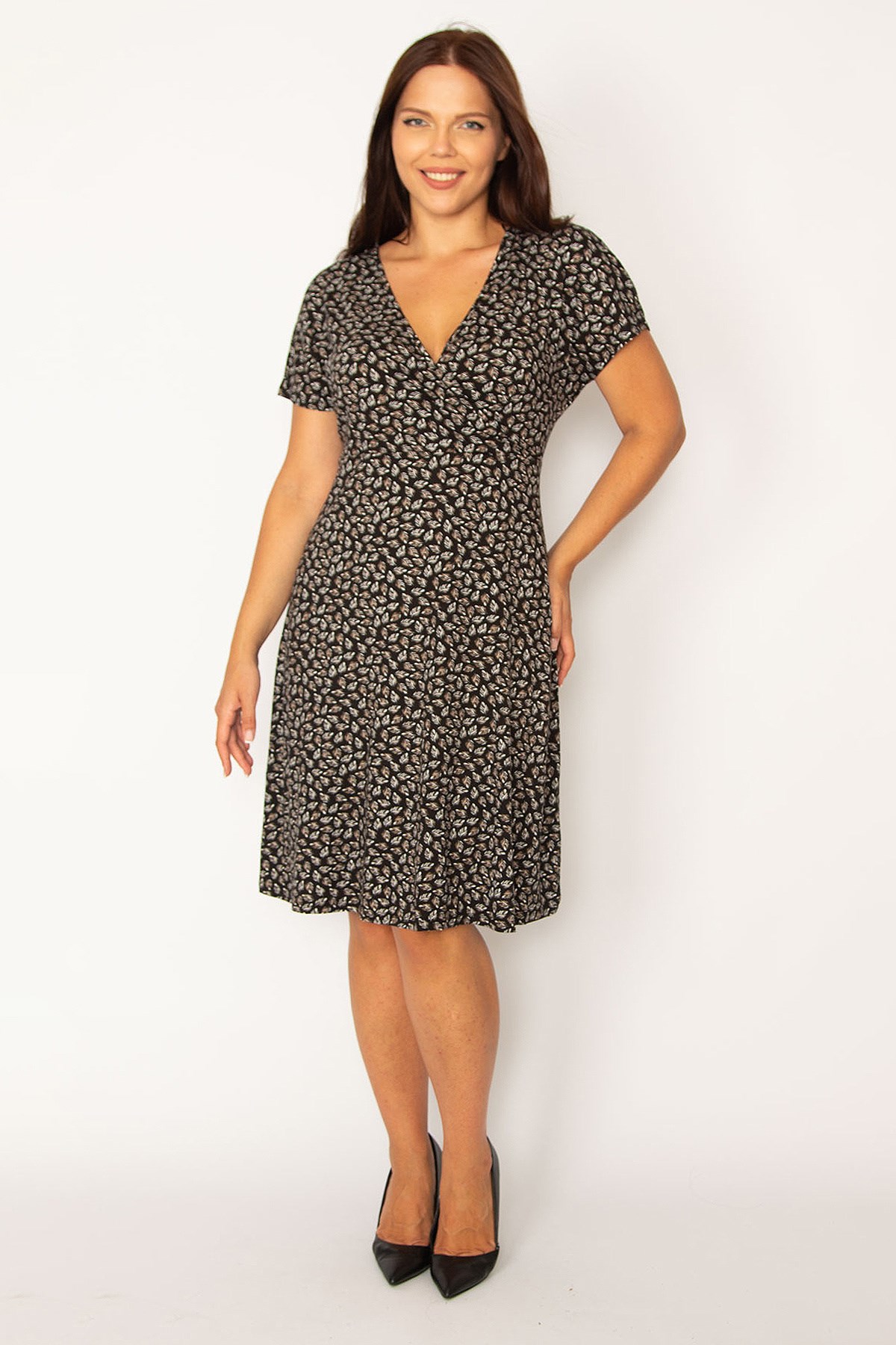 Kadın Siyah Anvelop Yakalı Düşük Kol Elbise 65N34331