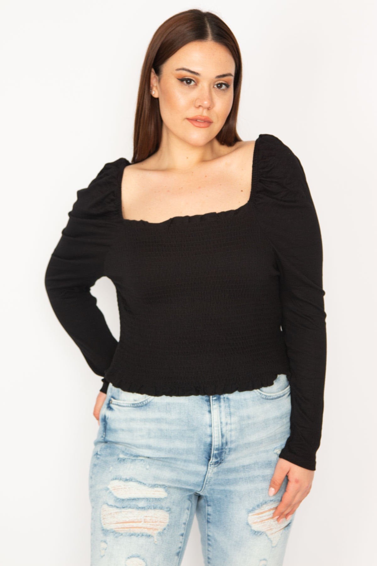 KADIN SİYAH BEDEN KISMI GİPE LASTİKLİ KARMEN YAKA UZUN KOLLU CROP BLUZ