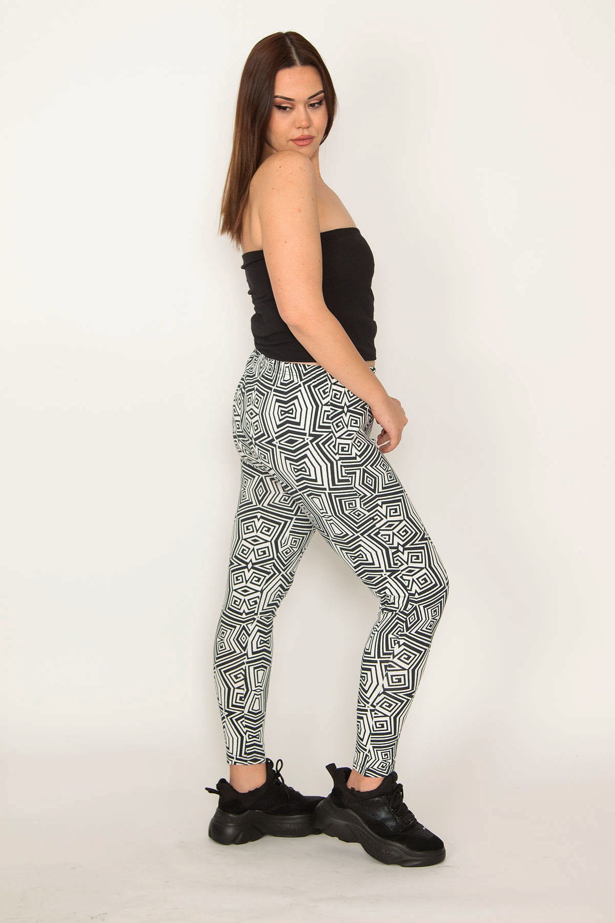 Kadın Siyah Geometrik Desenli Tayt Pantolon 65N32363