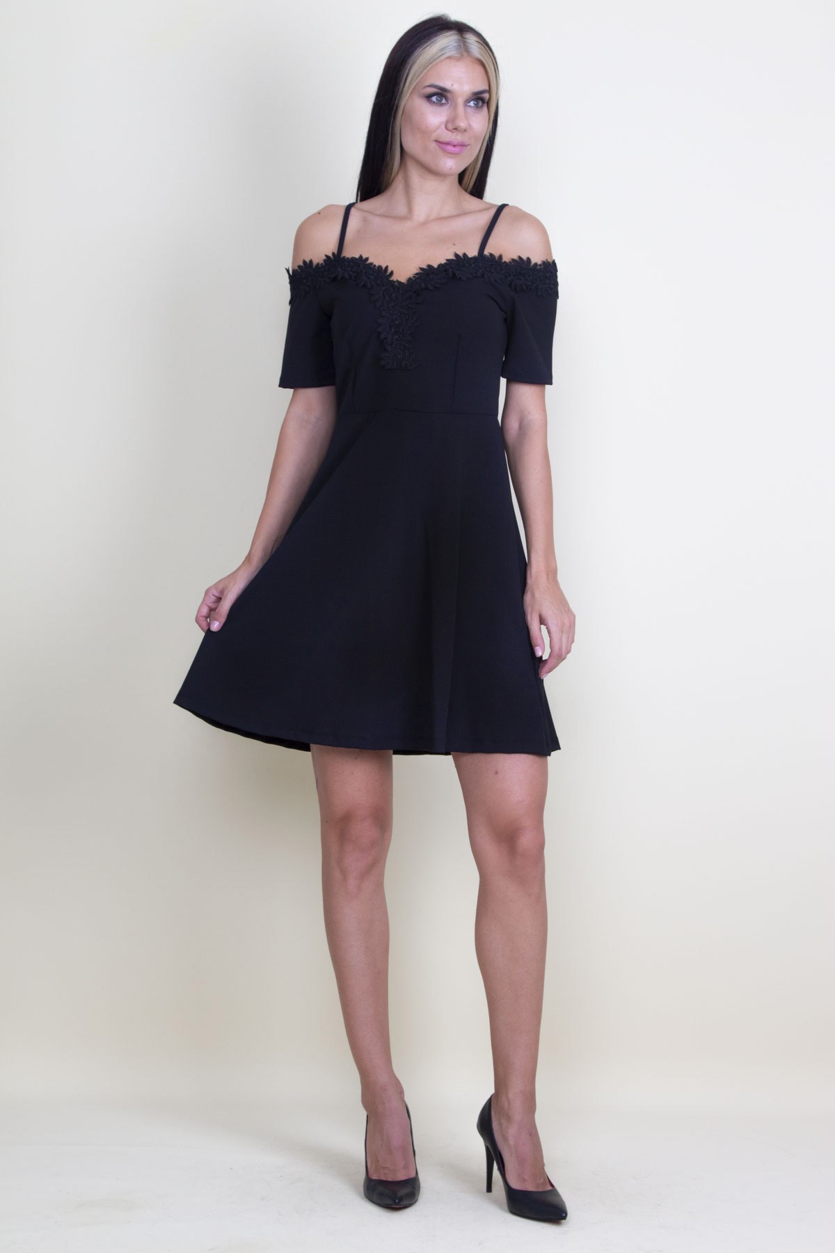 DANTEL DETAYLI ELBİSE