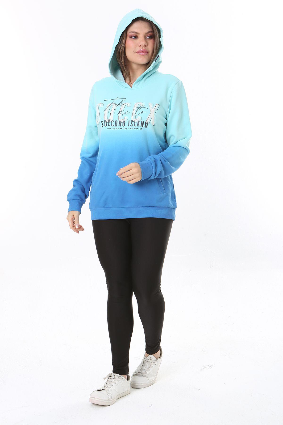 Kadın Büyük Beden Renkli İki İplik Sim Ve Ön Baskı Detaylı Kapşonlu Sweatshirt 65N37162