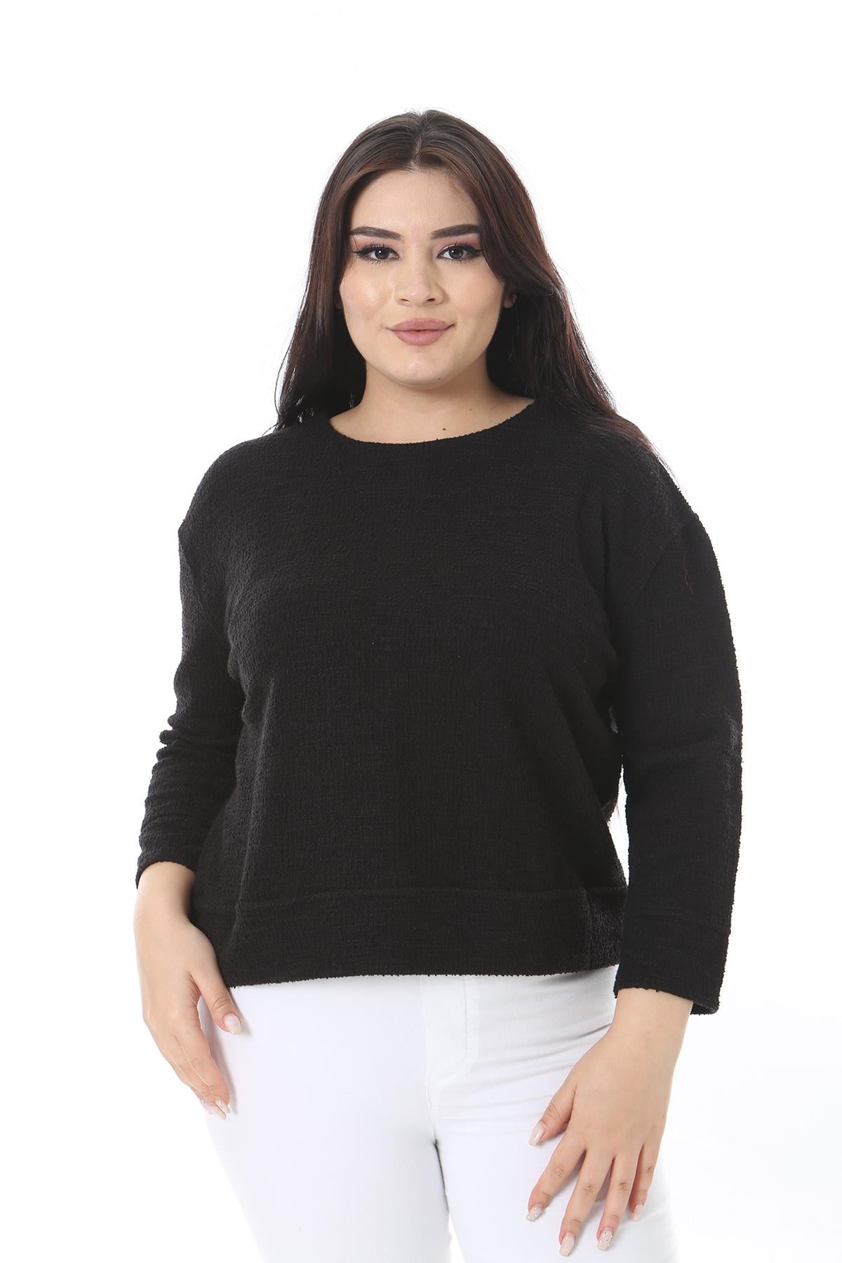 Kadın Büyük Beden Siyah Sırtı Çıtçıt Düğmeli Rahat Kesim Bluz 65N38684