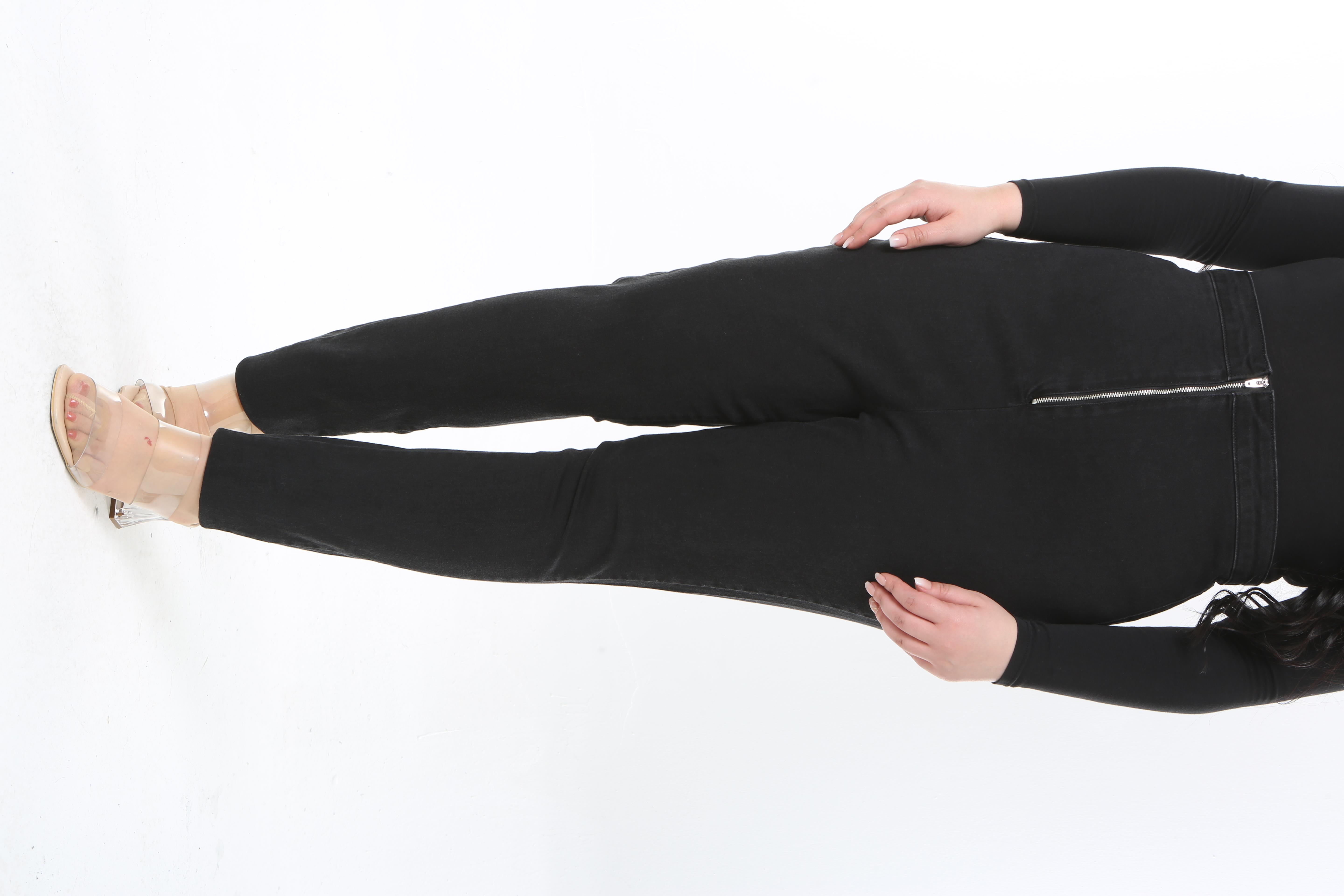 Kadın Büyük Beden Siyah Yüksek Bel Ön Fermuarlı Arka Cepli Skinny Kot Pantolon 65N38900