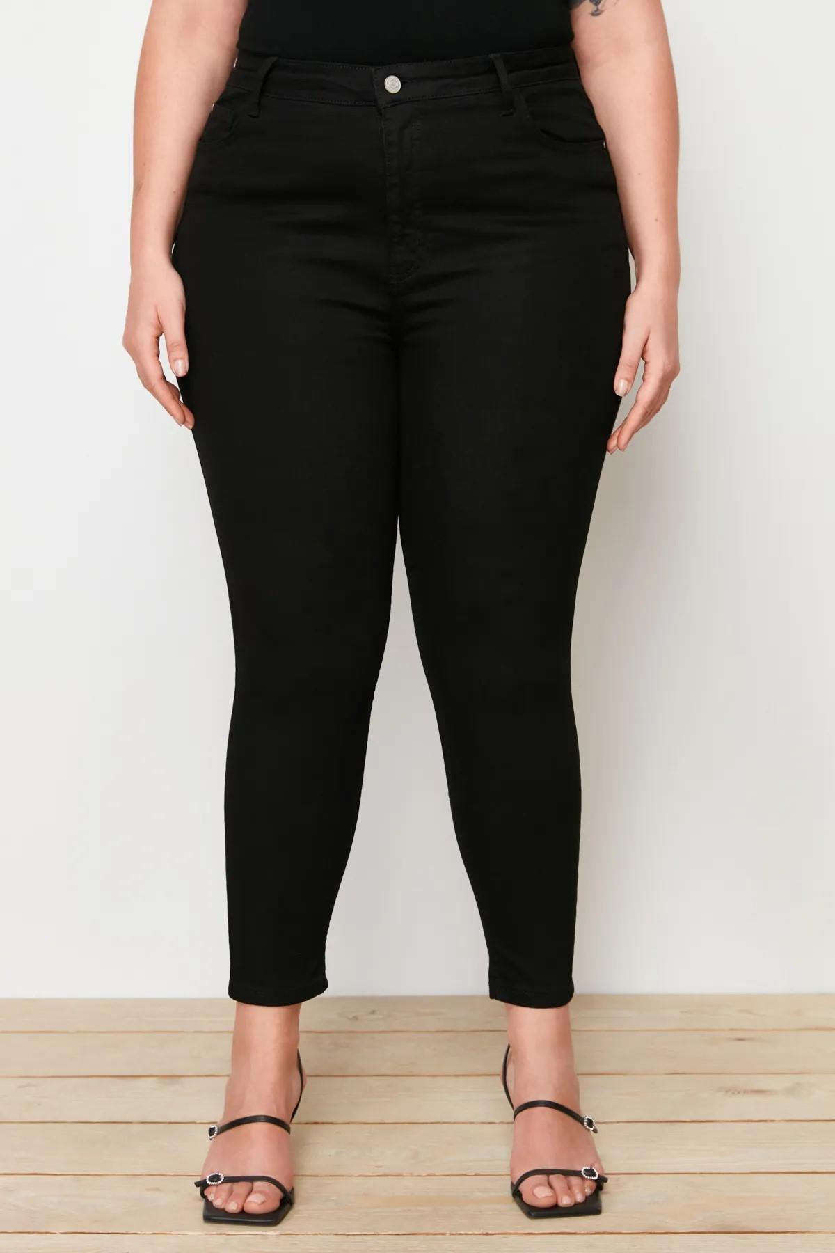 Kadın Büyük Beden Siyah, Yüksek Bel, Yıkamalı Denim Kumaş  5 Cep Esnek Skinny Kot Pantolon 65N38746