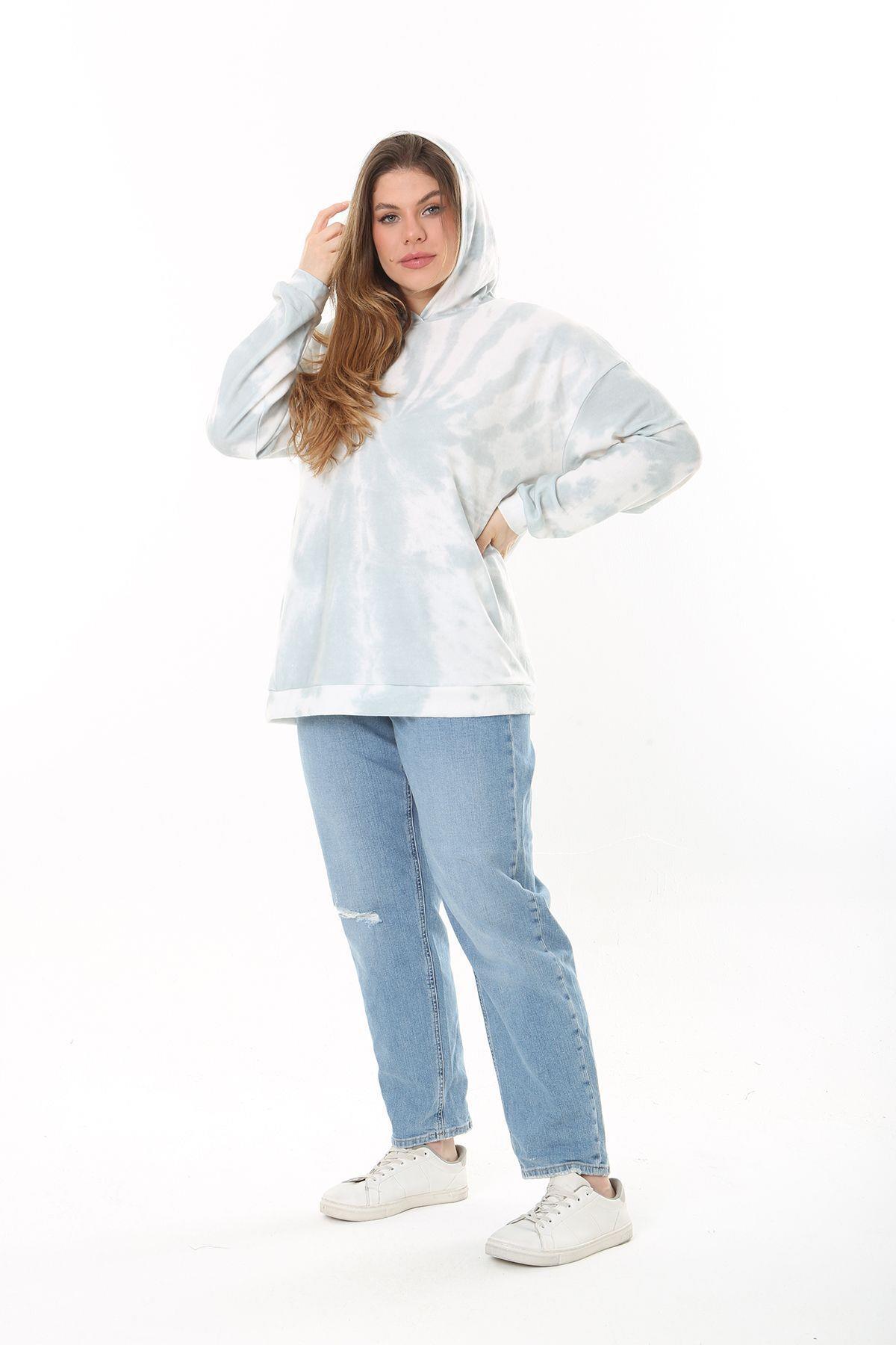 Kadın Büyük Beden Yeşil Batik Desenli Kapşonlu Sweatshirt 65N37521