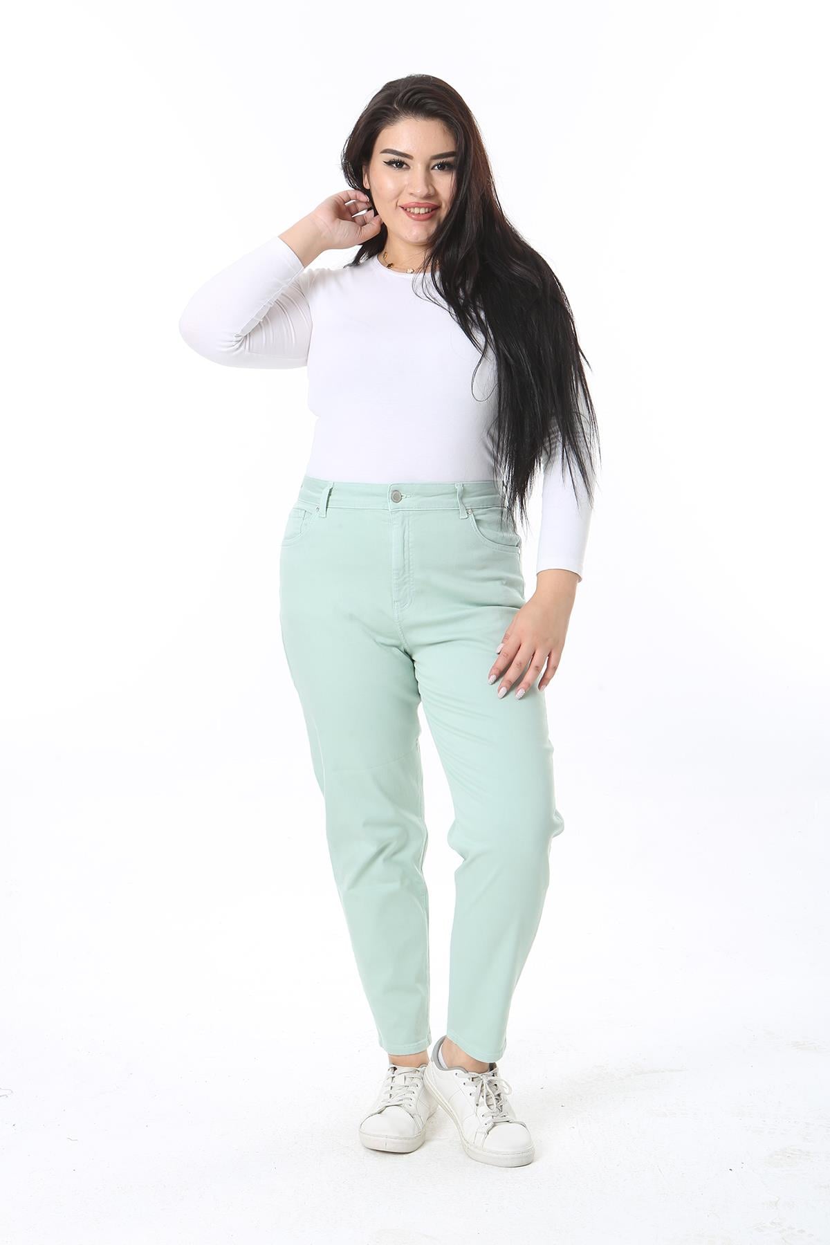 Kadın Büyük Beden Yeşil Gabardin Kumaş 5 Cepli Likralı Pantolon 65N38394