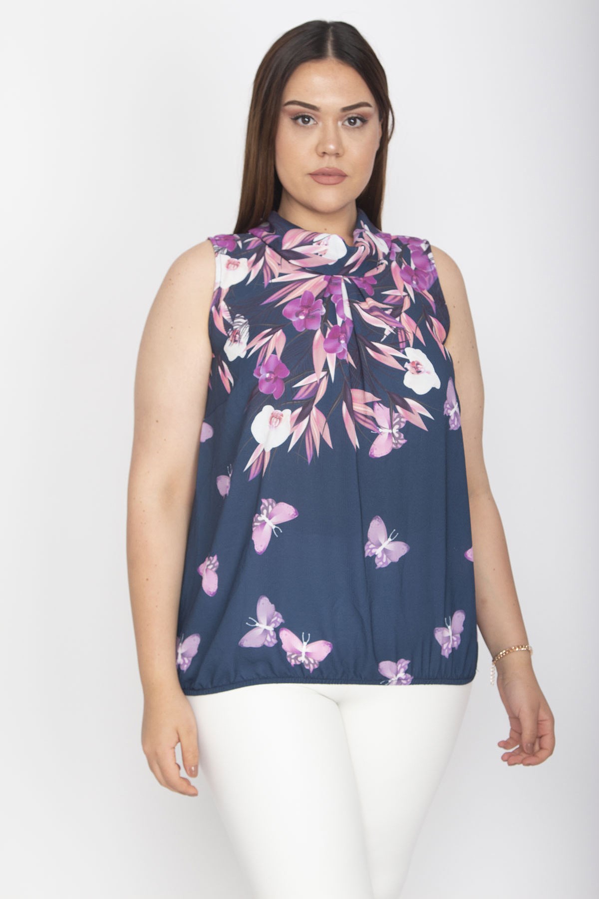 Kadın Lacivert Çiçek Desenli Kolsuz Bluz 65N33417
