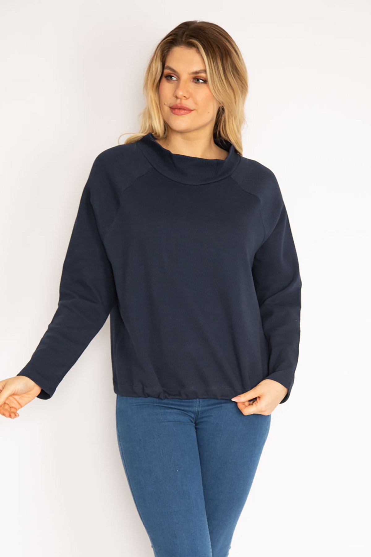 Kadın Lacivert Reglan Kol Etek Ucu Kuşgözü Bağcıklı Sweatshirt 65N35182
