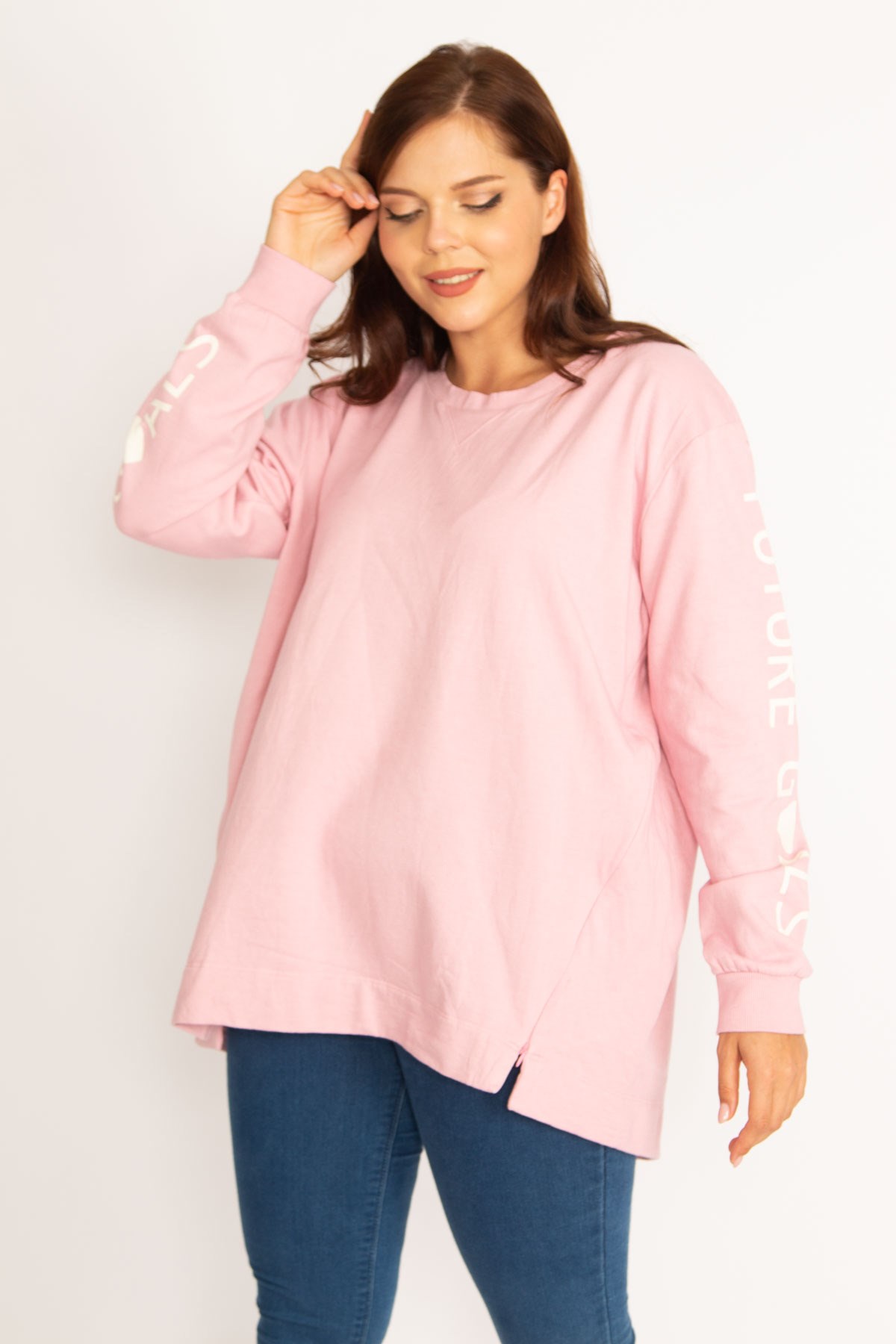 Kadın Pembe İçi Şardonlu Pamuklu Kumaş Etek Ucu İki Yan Fermuar Yırtmaçlı Kol Baskılı Sweatshirt