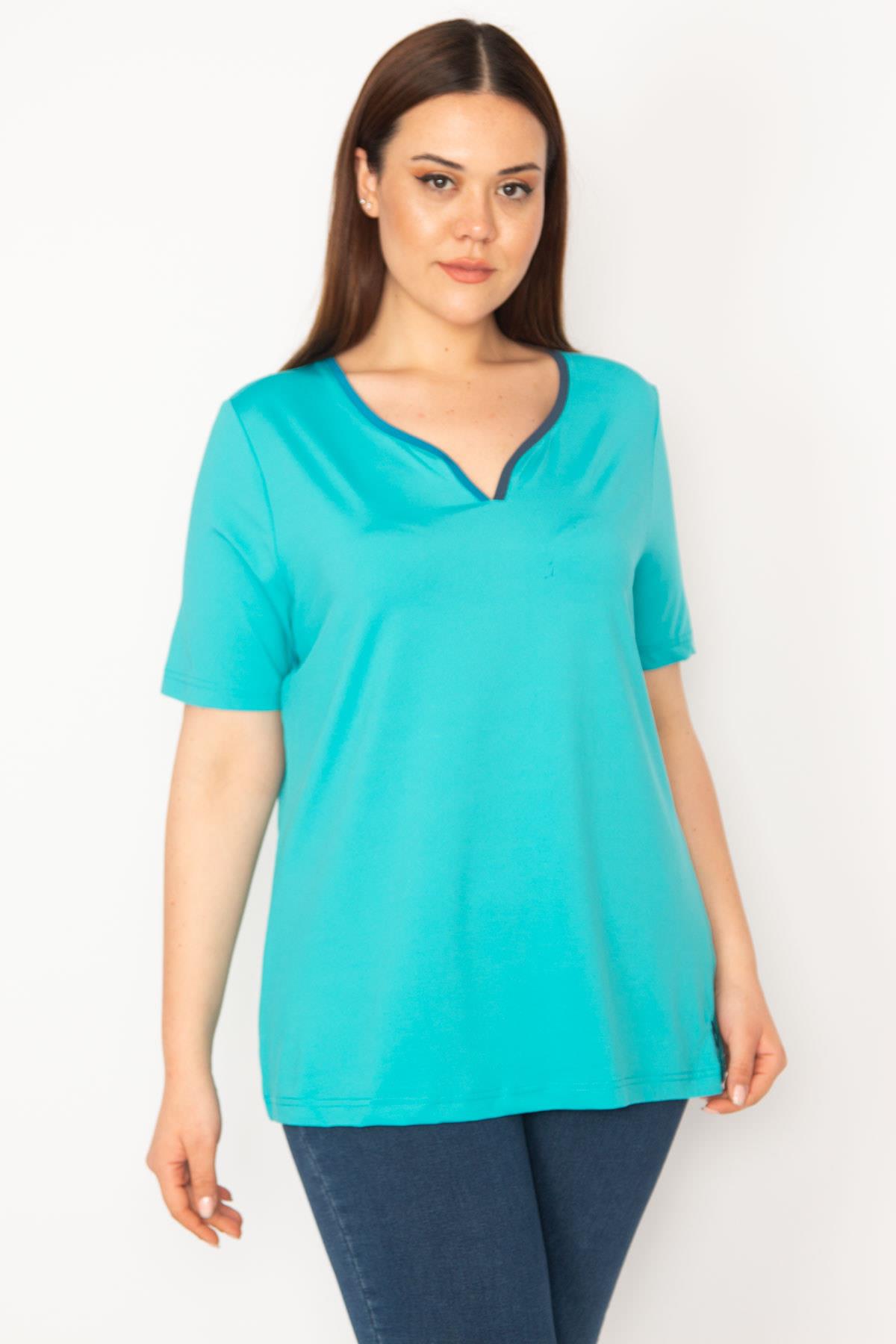 Kadın Siyah Büyük Beden Yaka Biyeli Spor Bluz 65N35618