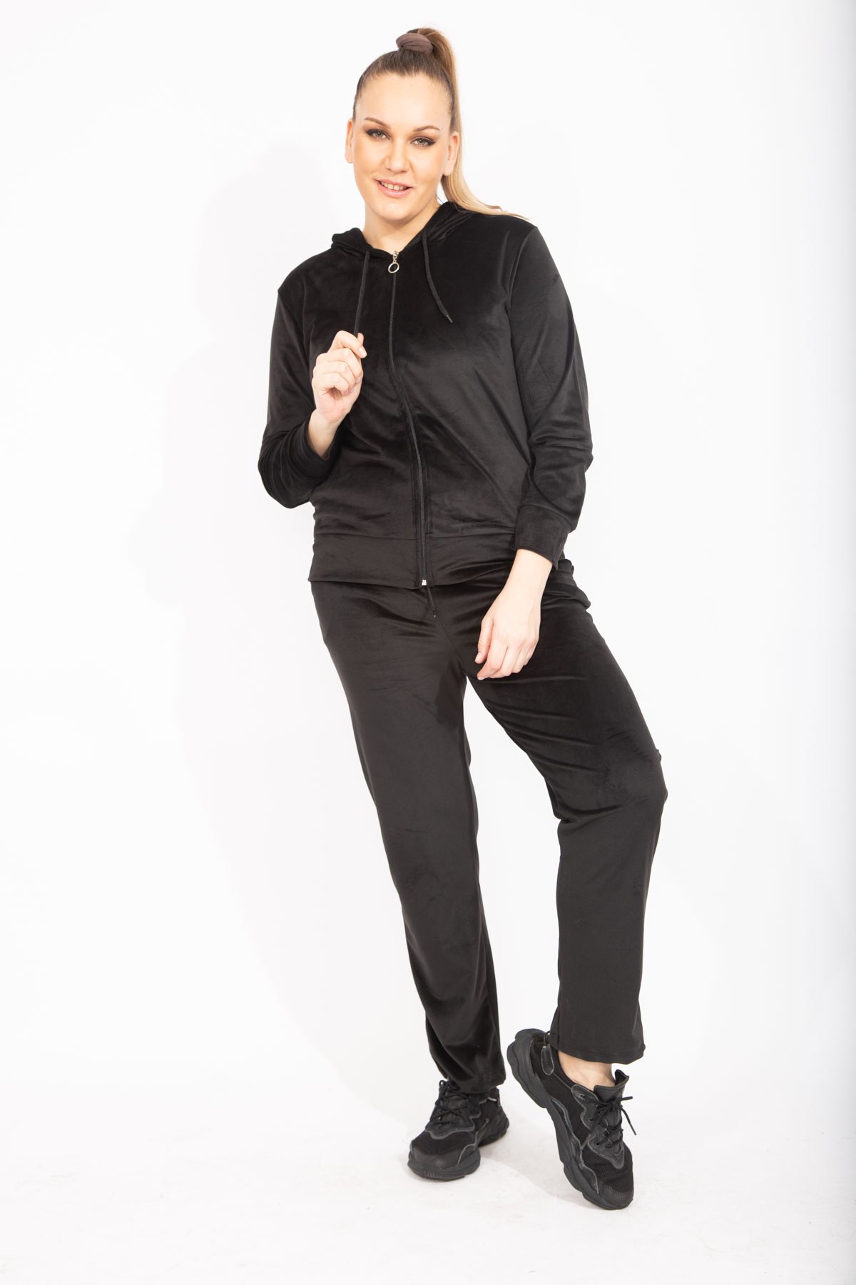 Kadın Siyah Kadife Kumaş Sweatshirt Pantolon İkili Takım 65N35474
