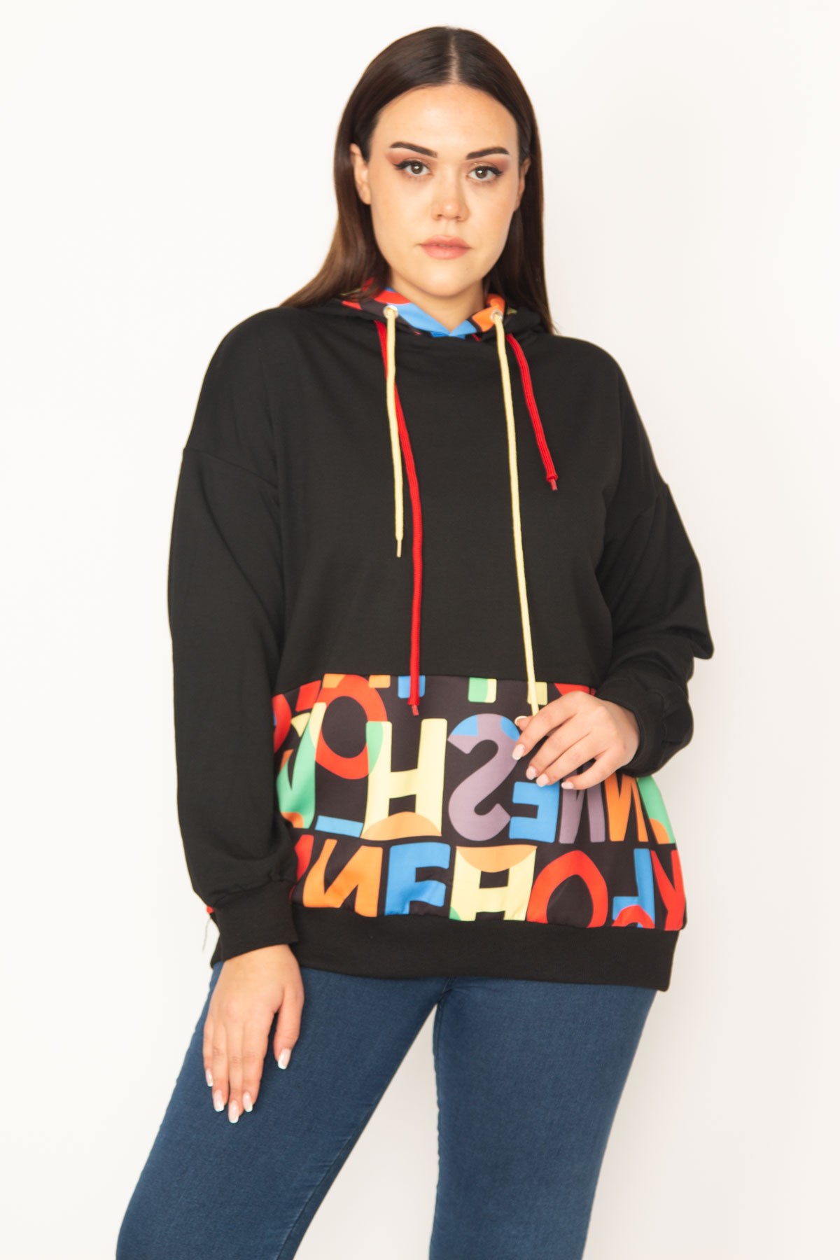 Kadın Siyah Kapşonlu Ön Yazılı Sweatshirt 65N31325
