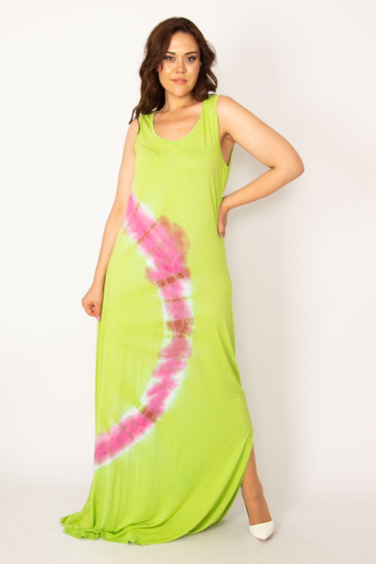 Kadın Yeşil Batik Baskılı Maksi Boy Elbise 65N33967