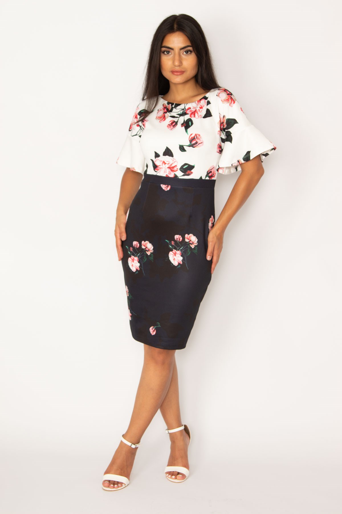 VOLAN DETAYLI ELBİSE