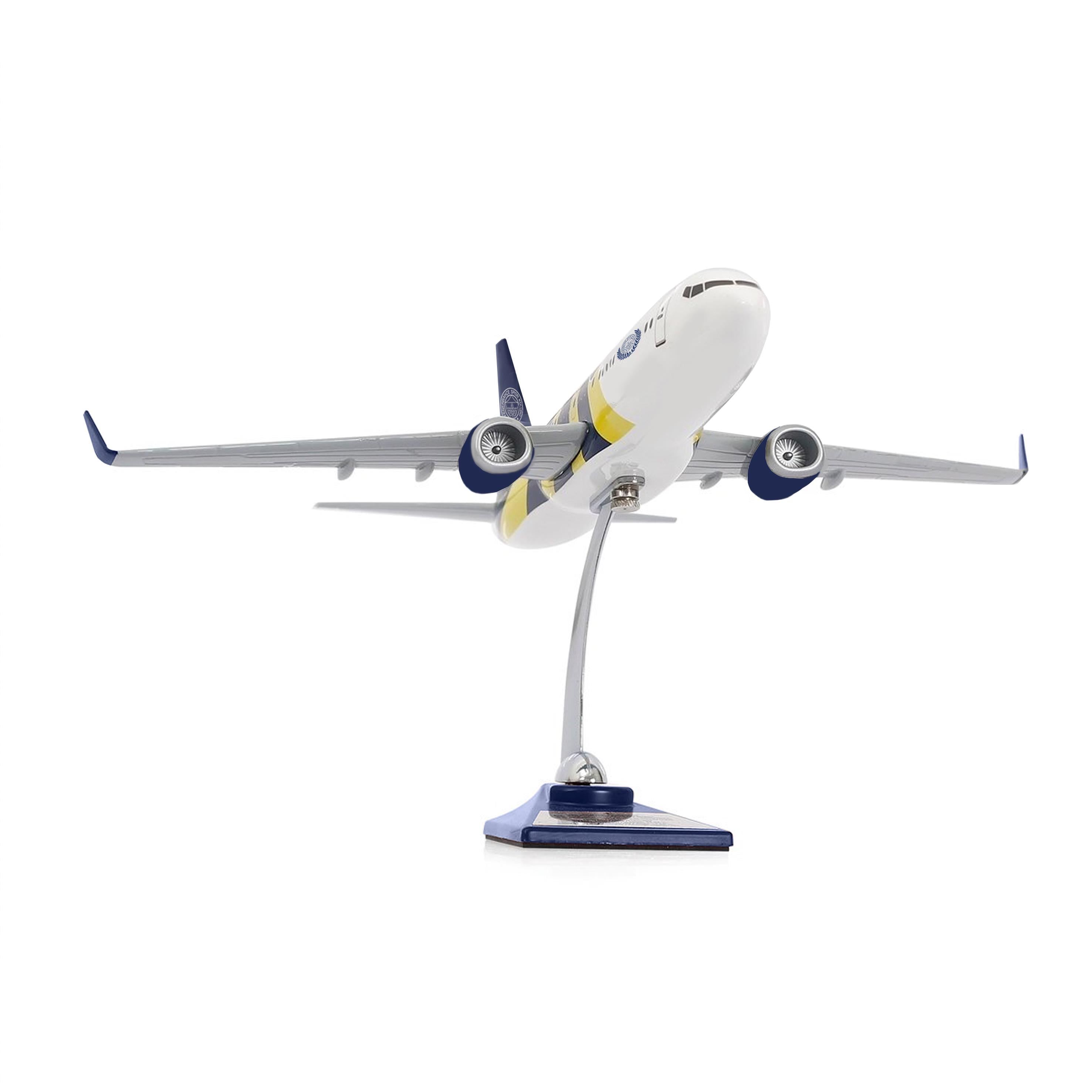 Zekupp Boeing 737-800 1/100 Ölçek Fenerbahçe Lisanslı Sarı Lacivert Tasarım Maket Uçak