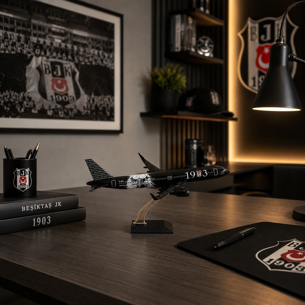Zekupp Airbus 321 1/200 Ölçek Beşiktaş Lisanslı Kara Kartal Tasarım Maket Uçak