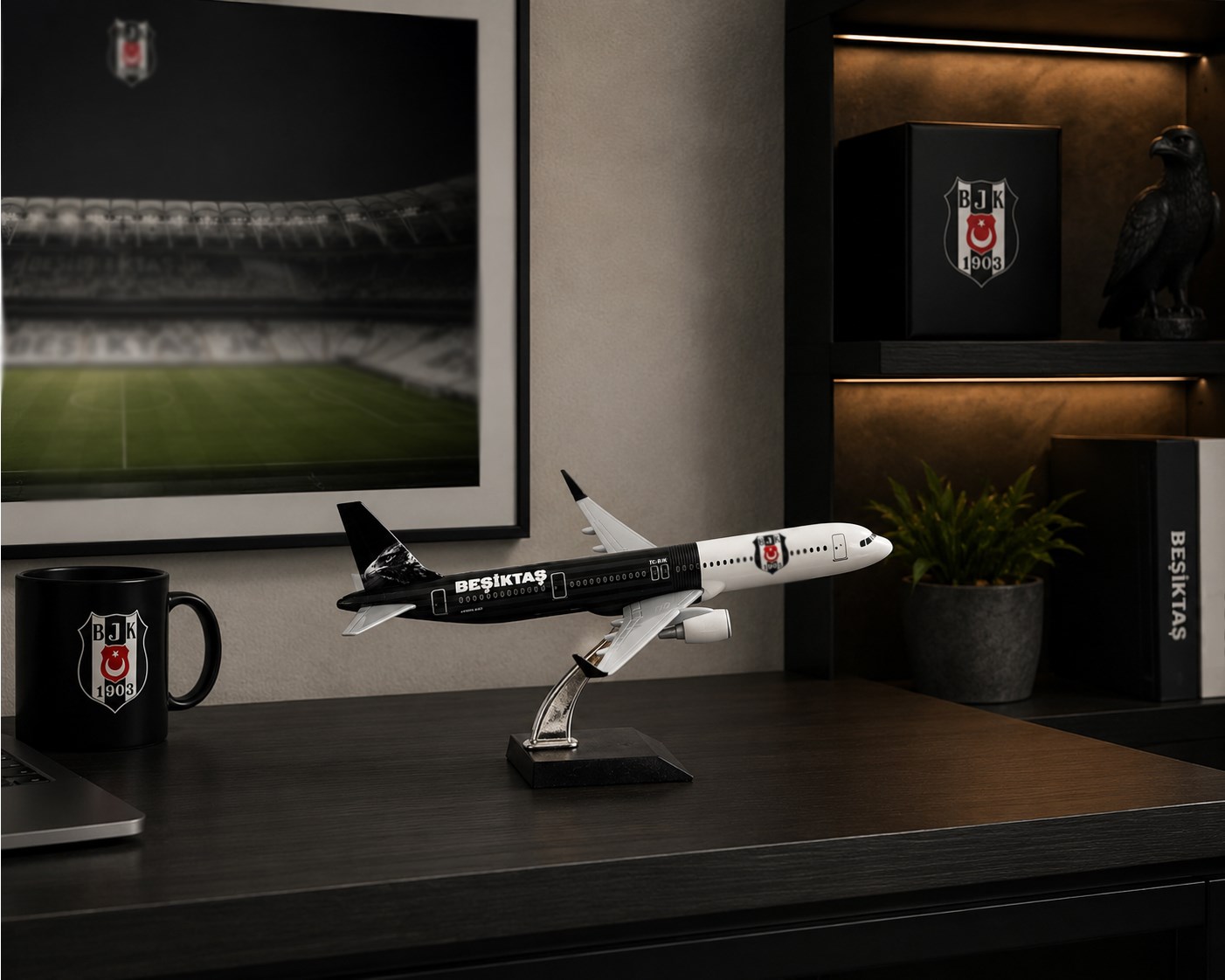 Zekupp Airbus 321 1/200 Ölçek Beşiktaş Lisanslı Çizgili Tasarım  Maket Uçak