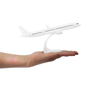 Zekupp Airbus A321 1/200 Ölçek  Beyaz Tasarım Plastik Maket Uçak