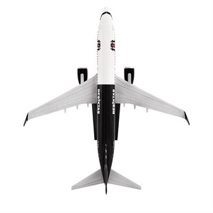 Zekupp Boeing 737-800 1/100 Ölçek Beşiktaş Lisanslı Çizgili Tasarım  Maket Uçak