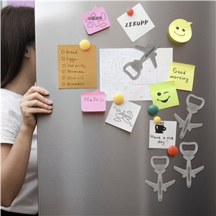 Zekupp Boeing 777 Uçak Modeli Gümüş Gri Şişe Açacağı, Magnetli Uçak Figürlü Gazoz Açacağı, El Yapımı Hediye Mutfak Ekipmanı İsim Yazılı