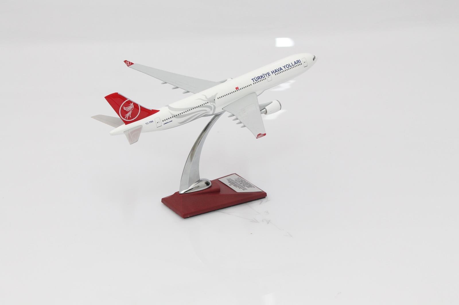 Zekupp Airbus A330-300 1/200 Ölçek Türkiye Hava Yolları Tasarımlı