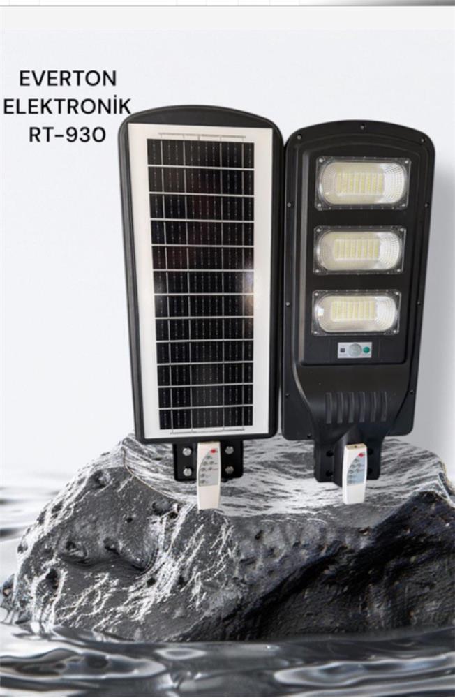Everton Rt-930 Şarjlı 150w Solar Panelli Projektör Led (Sokak Lambası)