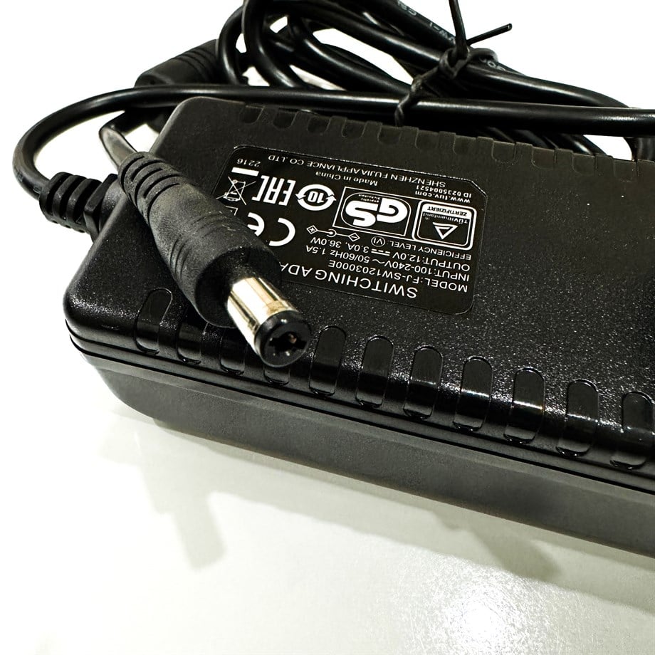 UNIVERSAL ADAPTÖR 1.5A 1.2V 3000MA FJ-SW1203000E