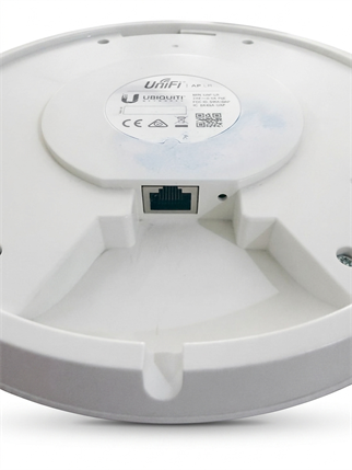 Ubiquiti UBNT UAP-LR 2,4 Ghz UniFi Enterprise AP-Long Range 300Mbps Access Point | Kutusuz | Outlet | Adaptörsüz | Montaj Aparatı Yok | 2. El