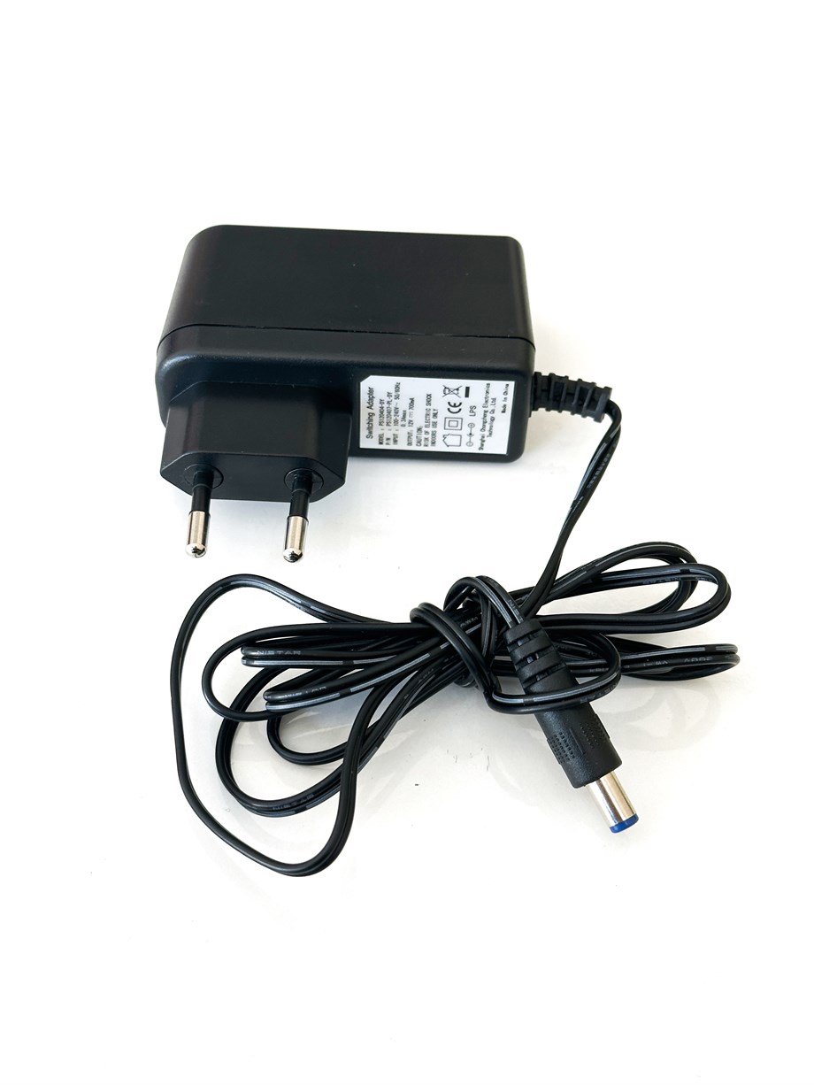 SWITCHING ADAPTER 12 V-700 MABaşodaÇeviriciler ve AdaptörlerB04527