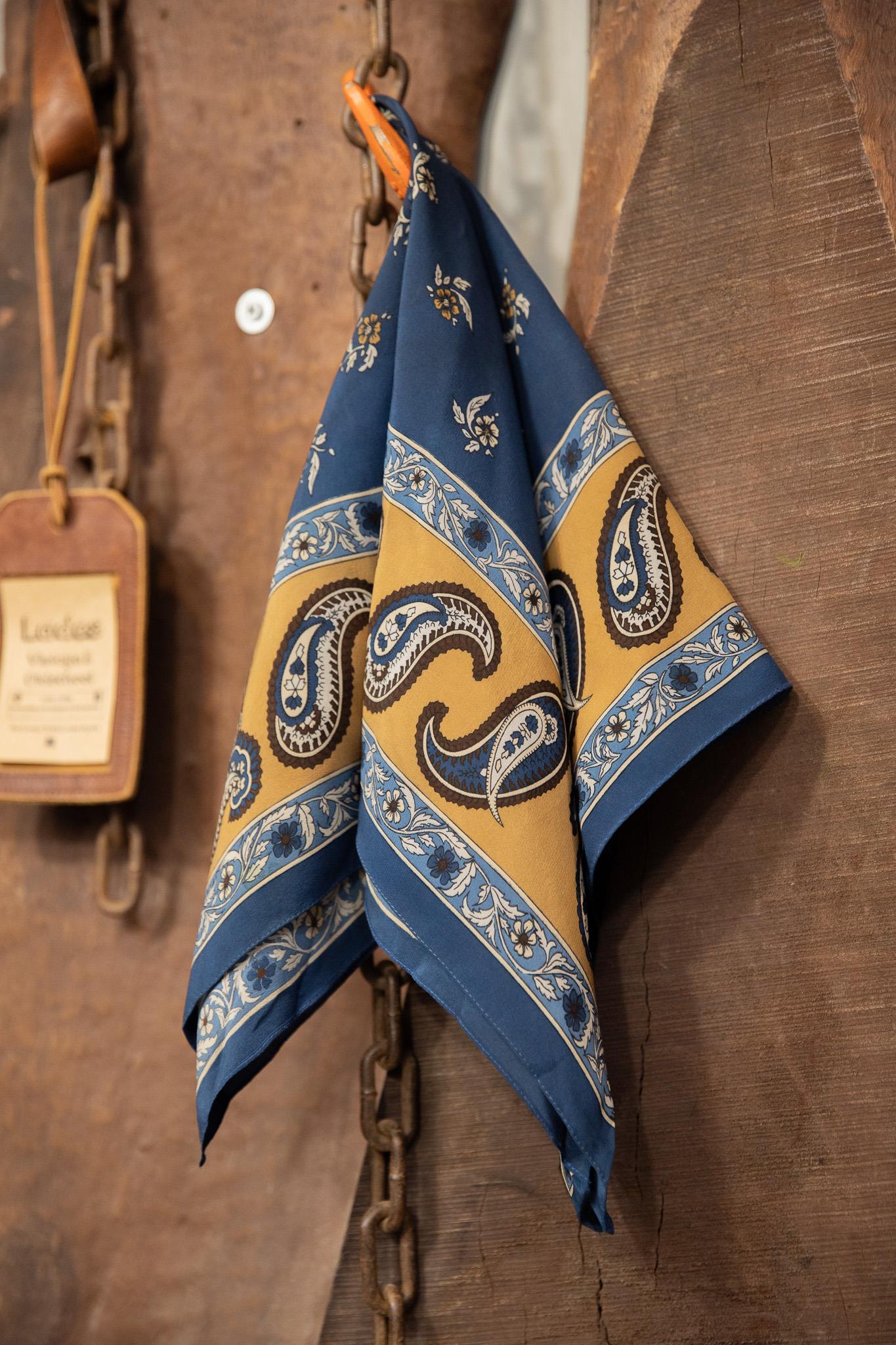 70s Navy Classic Silk Fular