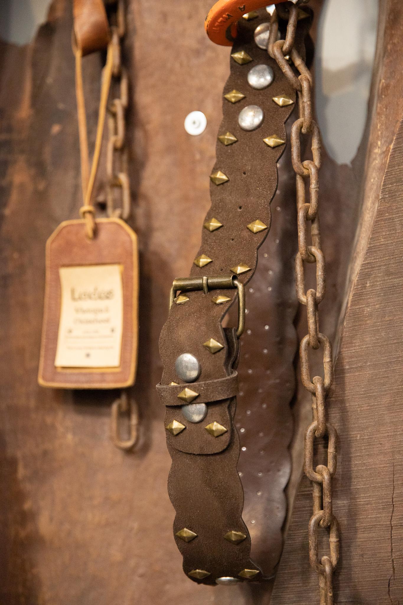 Buckle Suede Kemer