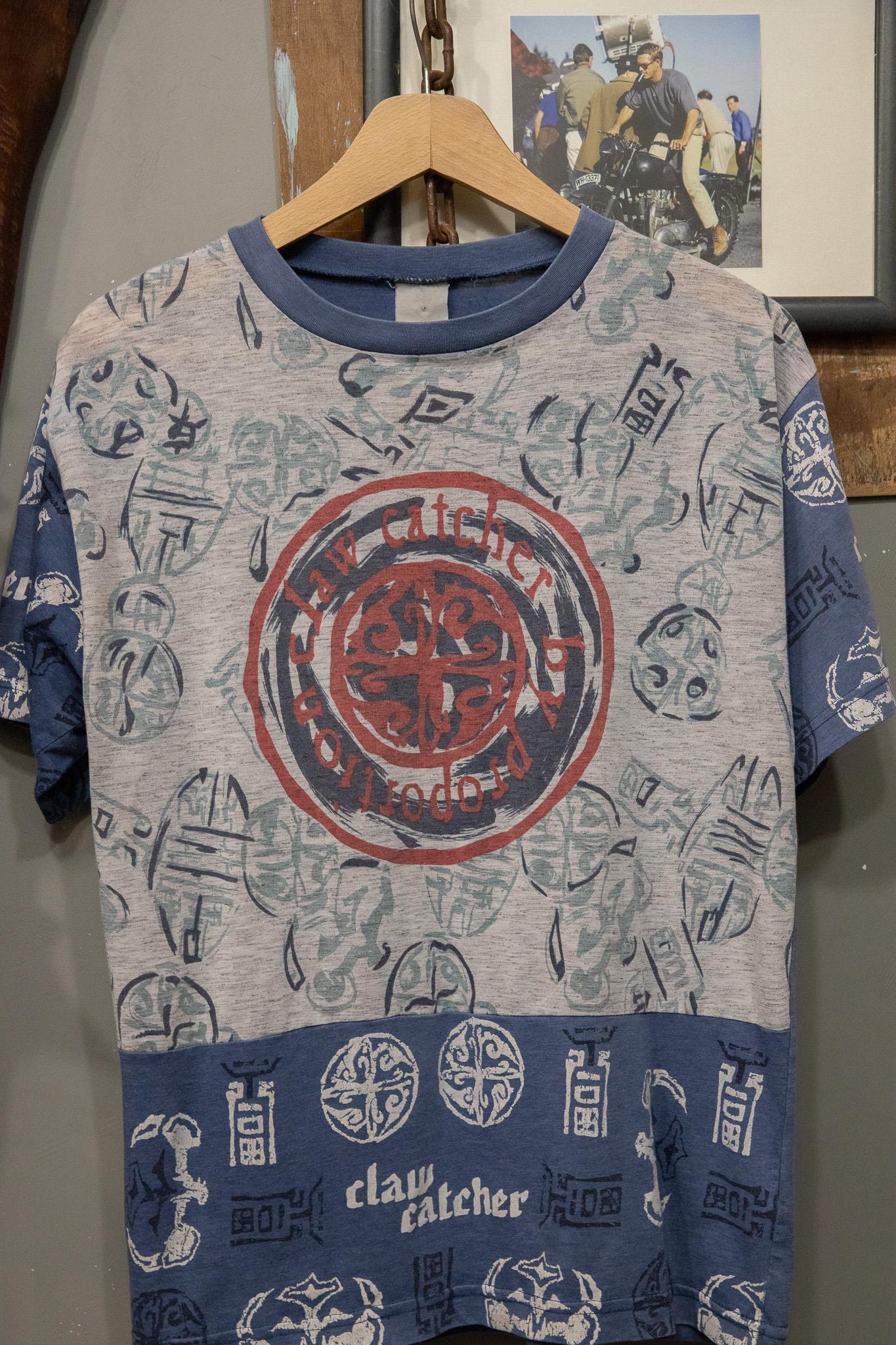 claw catcher 90s T-Shirt