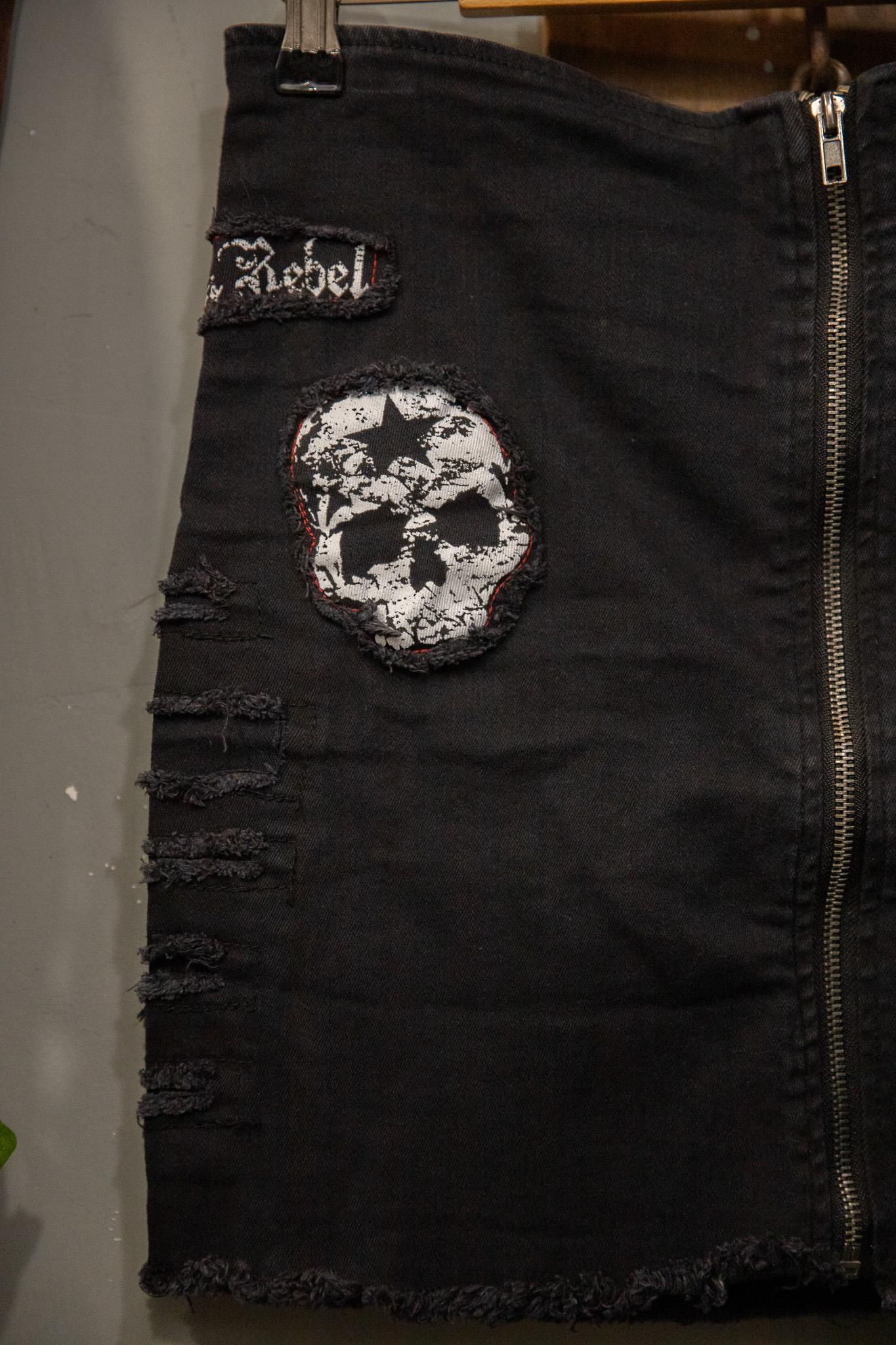 Dark Rebel Edge Etek