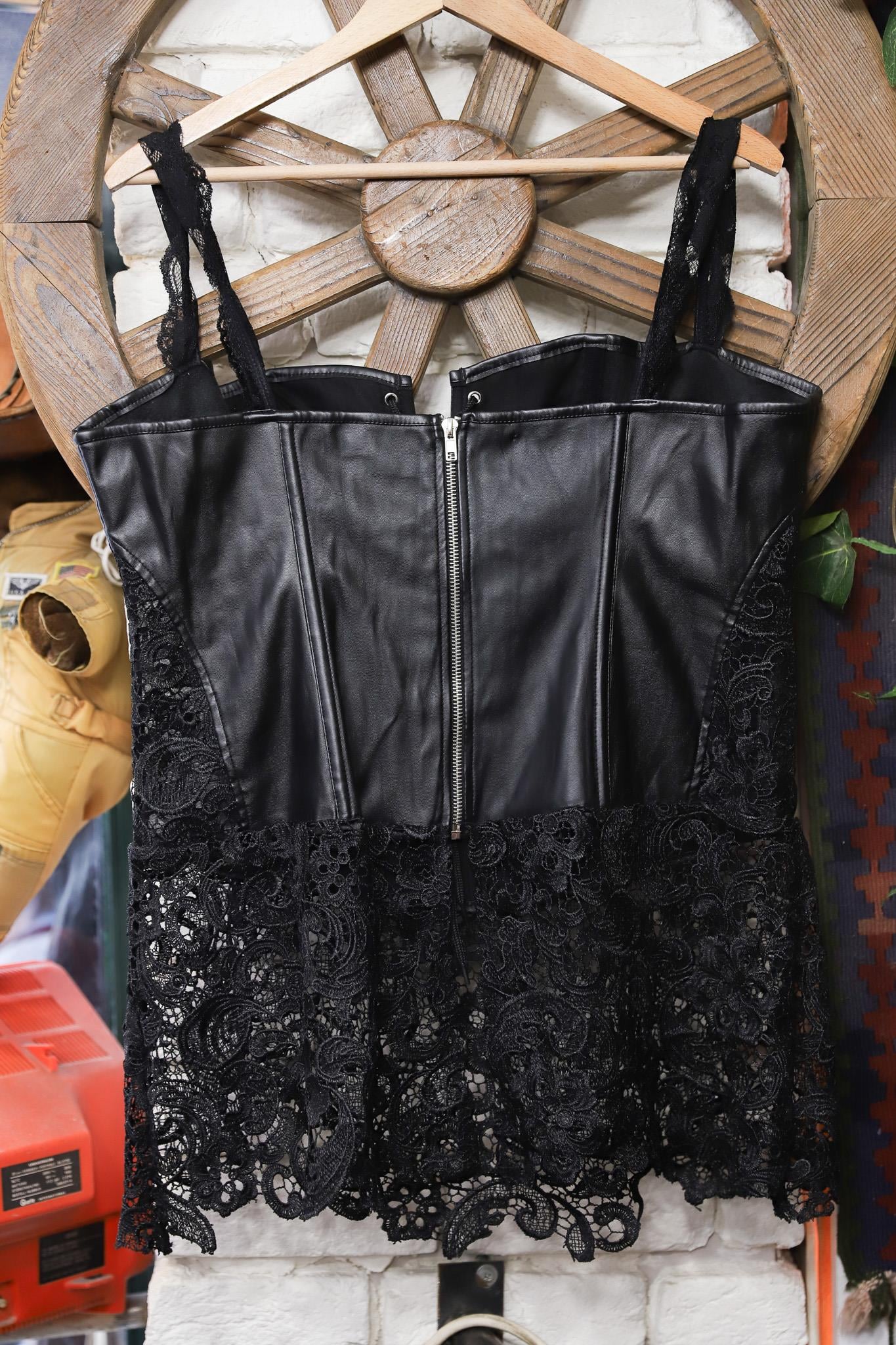 Goth Bağcıklı Dantel Deri Bustiyer