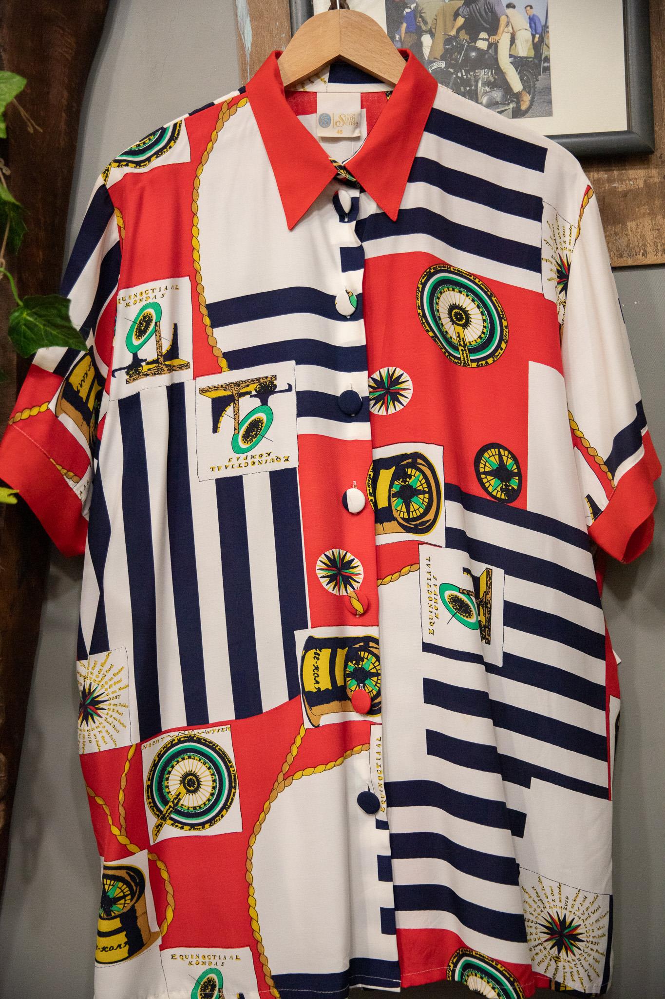 SıxthSense 90s Gömlek