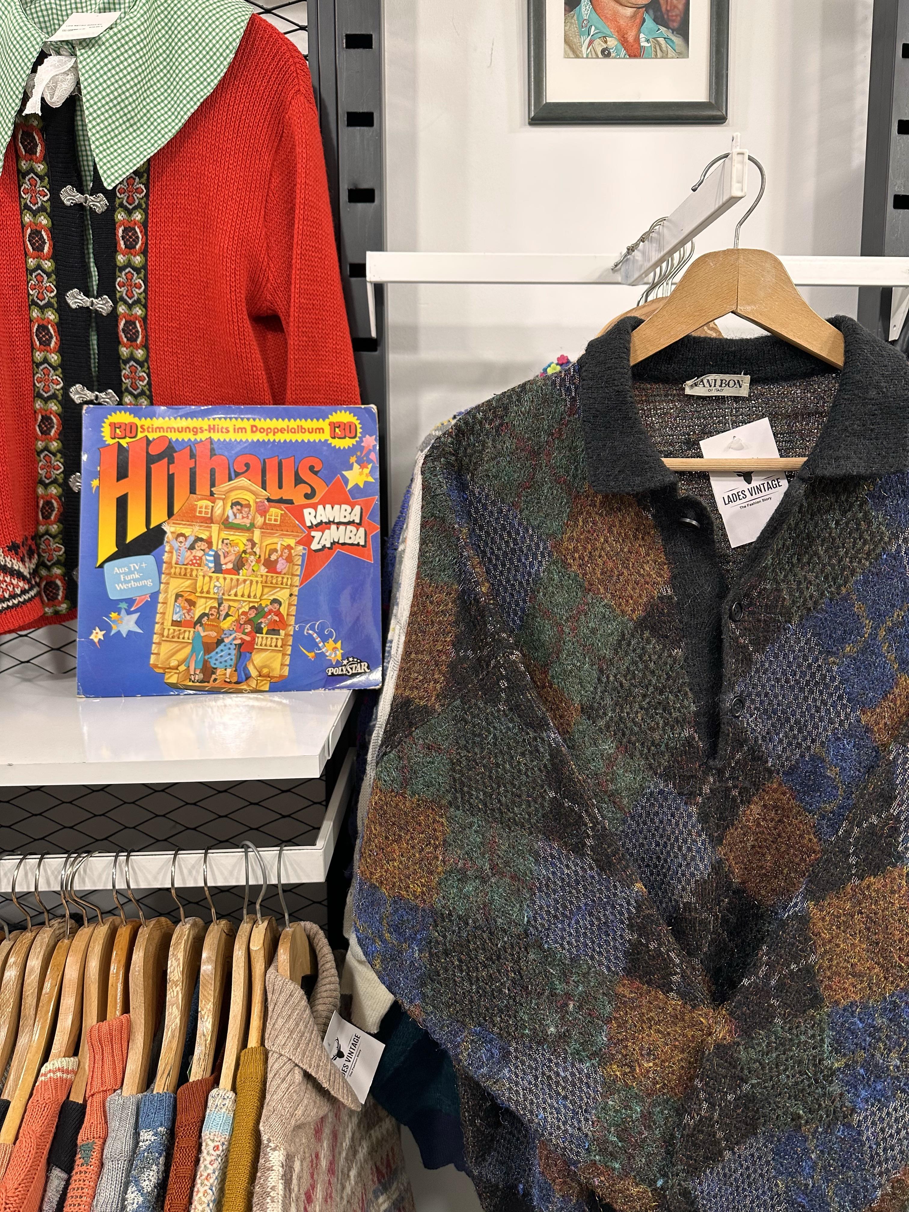 Vintage Unisex 90s Kazak