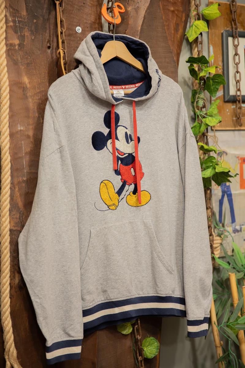 2000s Disney Park Mickey Mouse Sweatshirt