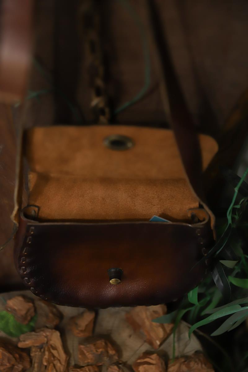 70s Western El İşçiliği Deri Çanta