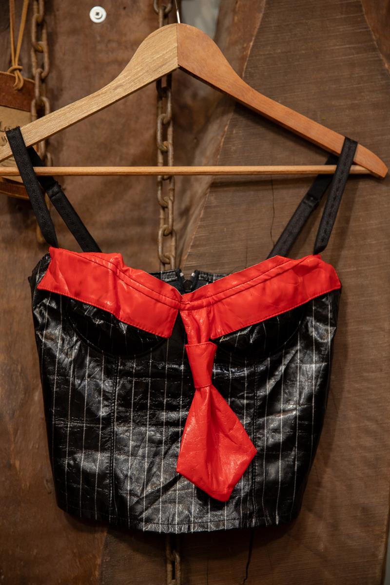 80s-90s Shiny Vinyl Kravatlı Top