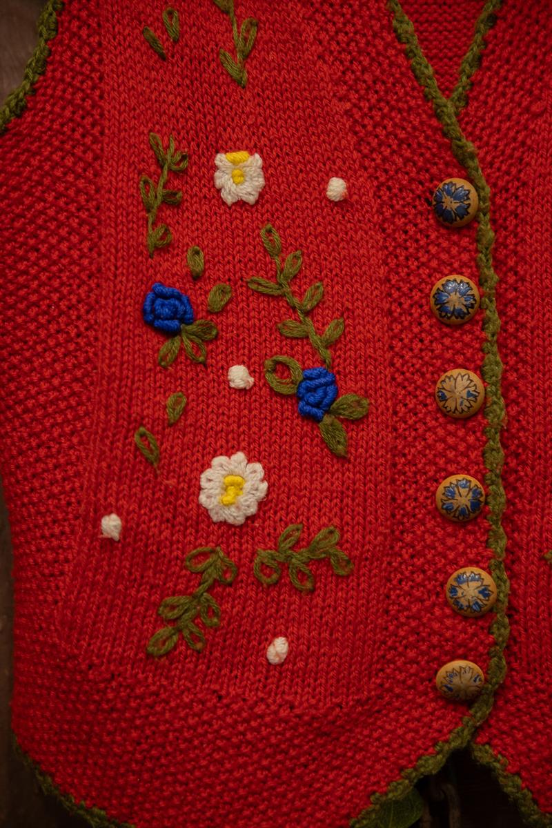 80s Hand-Knitted Wool Yelek
