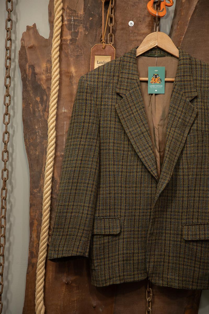 90s Classic Wool Tweed Blazer