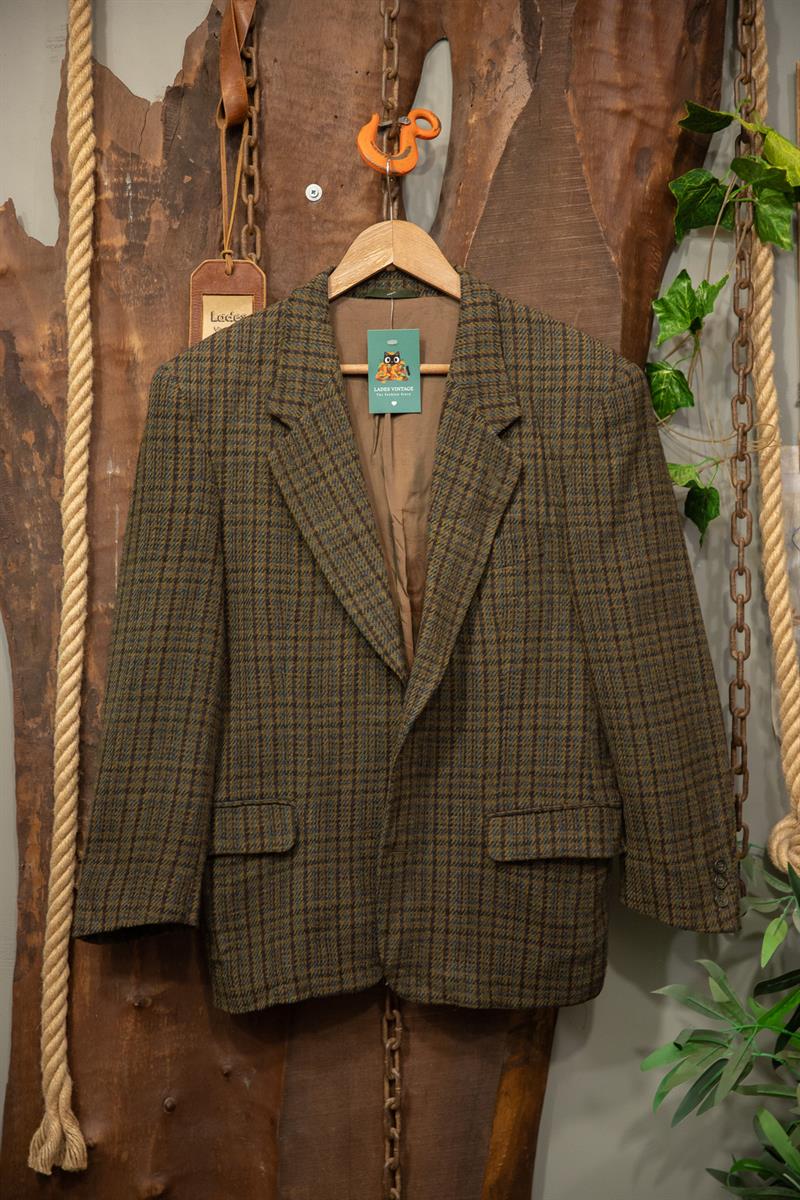 90s Classic Wool Tweed Blazer