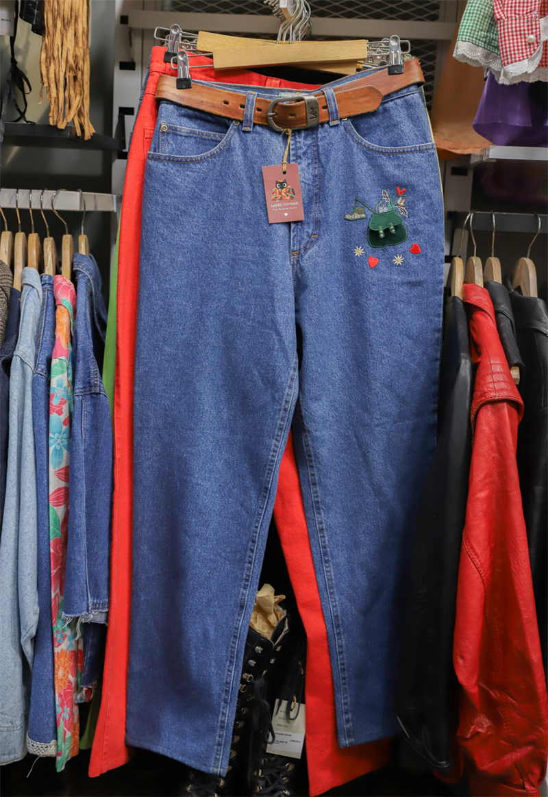 90s Yüksek Bel Nakışlı Kot Pantolon